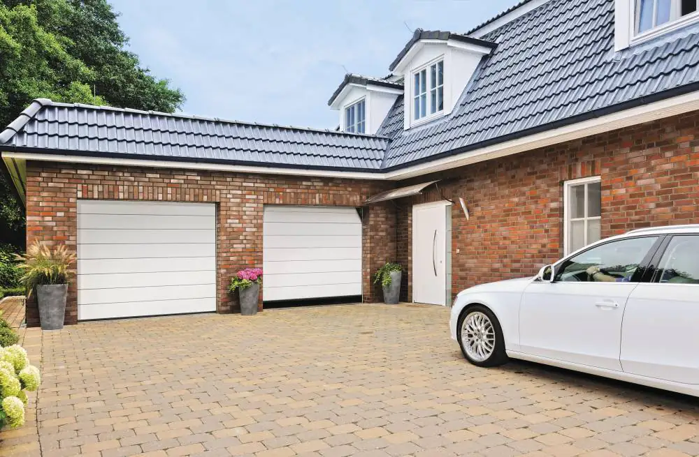 Garagentor IsoMatic weiß