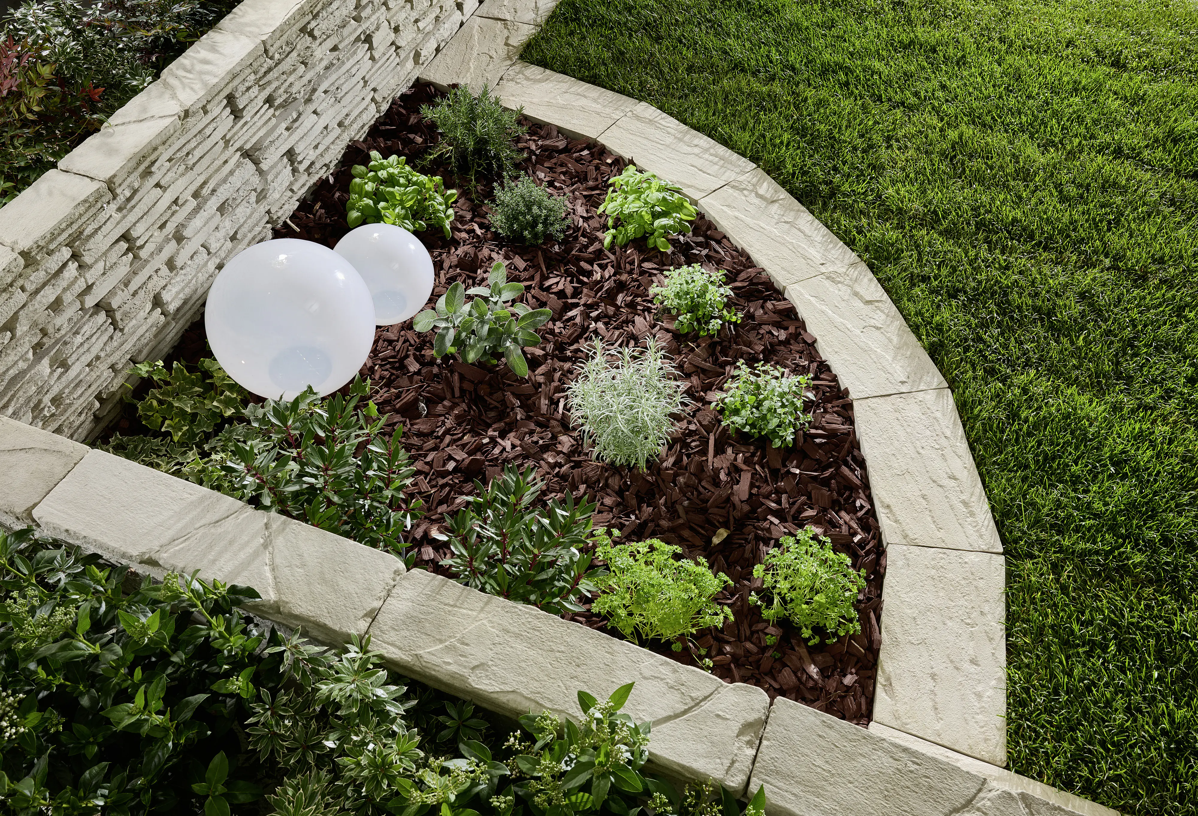 Kann Mähkante Nativa 35 x 20 x 4 cm kalksteinfarben