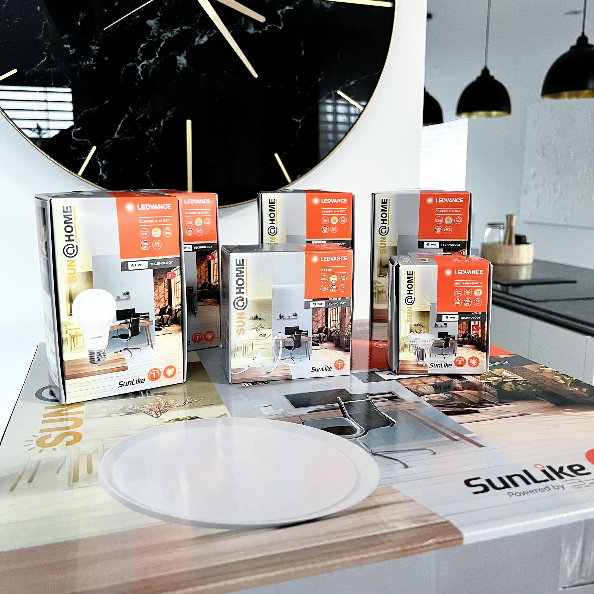 Ledvance Smart+ LED Deckenleuchte Orbis weiß Ø 43 cm Sun@Home 26 W dimmbar