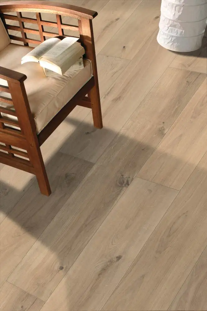 Classen Laminat 128,6 x 19,4 cm 7 mm Schatteneiche Classen Laminat 128,6 x 19,4 cm 7 mm Schatteneiche