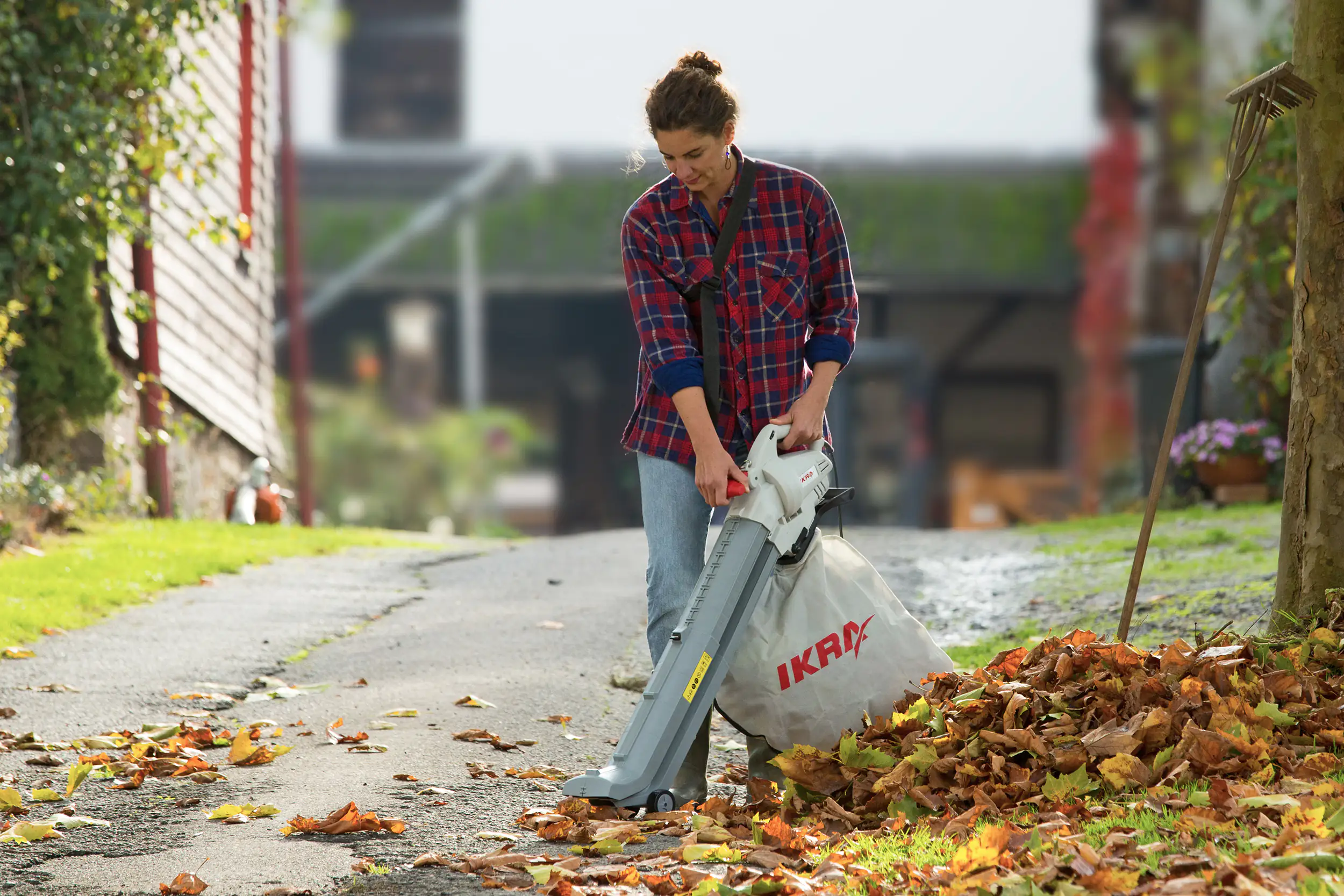 Ikra Elektro-Laubsauger BV 2800 E Ikra Elektro-Laubsauger BV 2800 E
