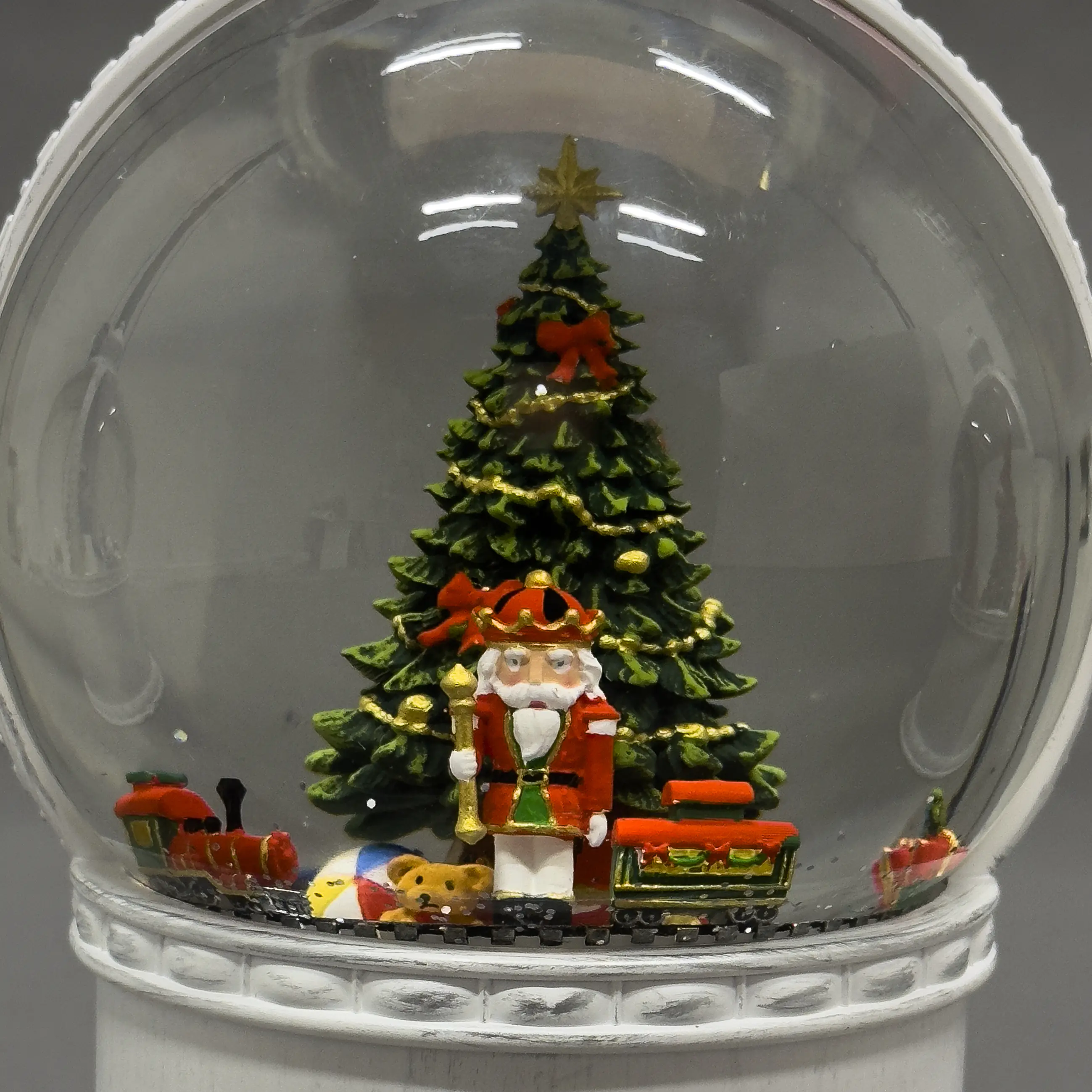 Konstsmide LED Kugellaterne Weihnachtsszenerie Innen 1 warmweiße Diode Konstsmide LED Kugellaterne Weihnachtsszenerie Innen 1 warmweiße Diode