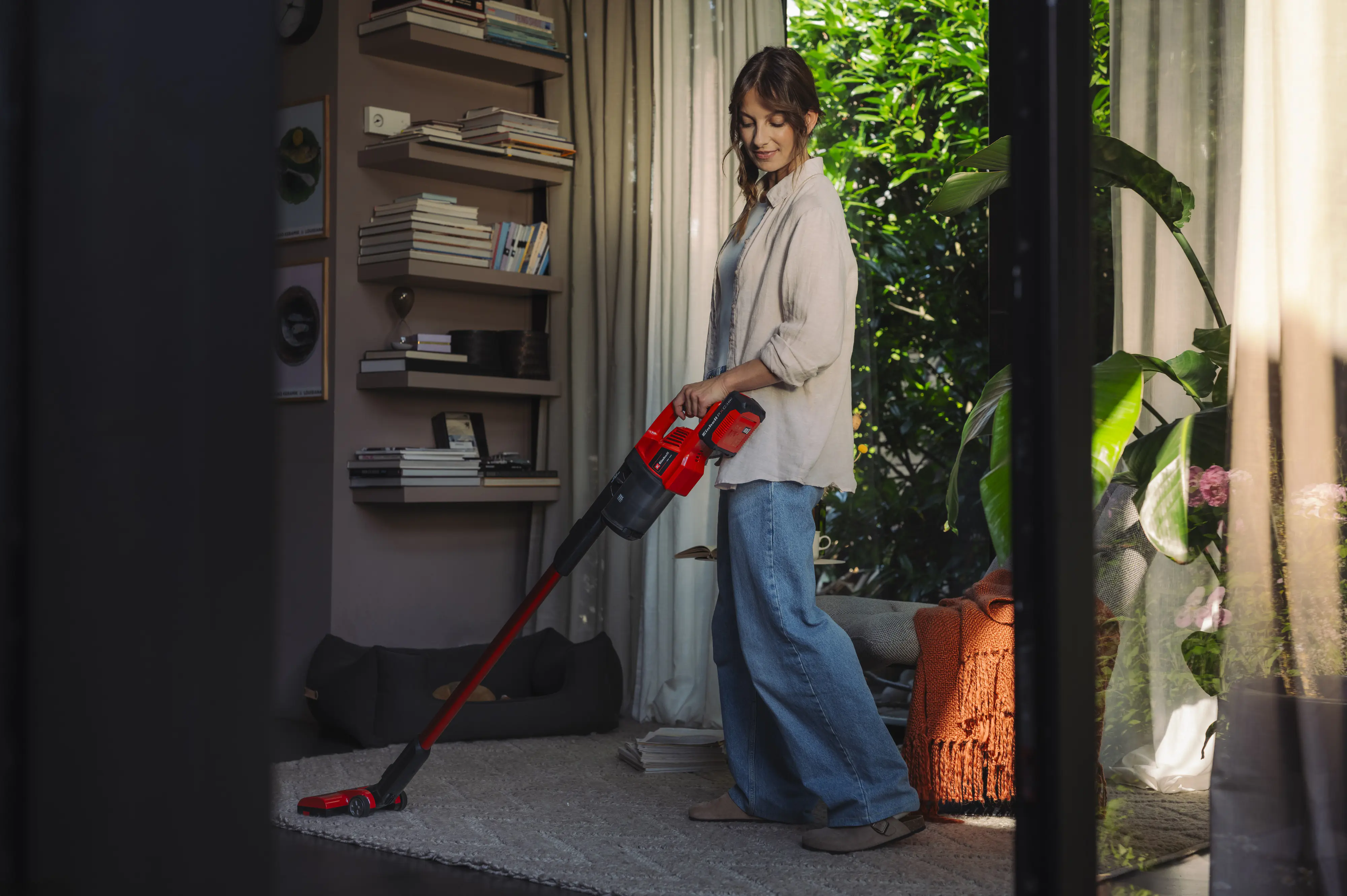 Einhell Akku-Stielstaubsauger TE-SV 18 Li inkl. 4Ah Starterset