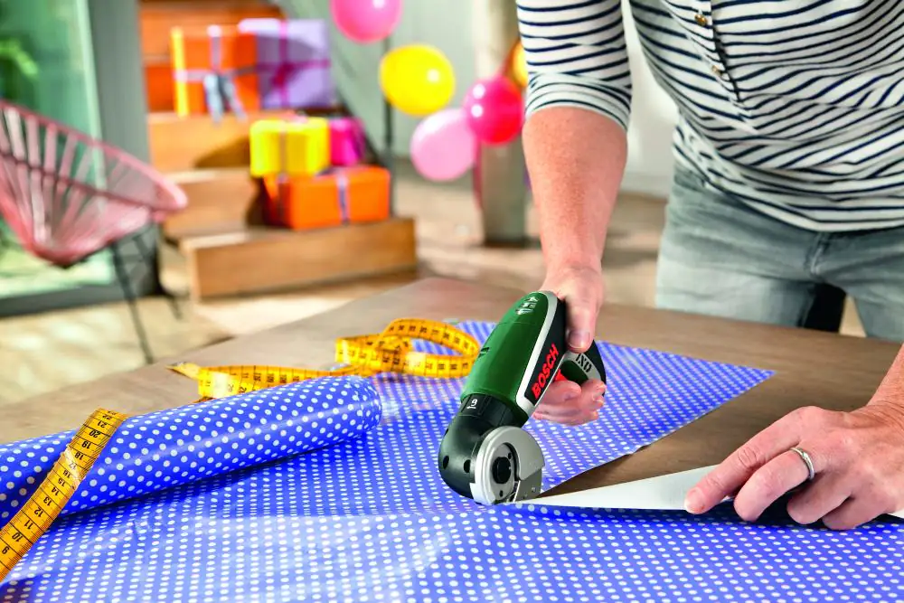 Bosch Schneidaufsatz IXO Collection mit selbstschärfenden Klinge