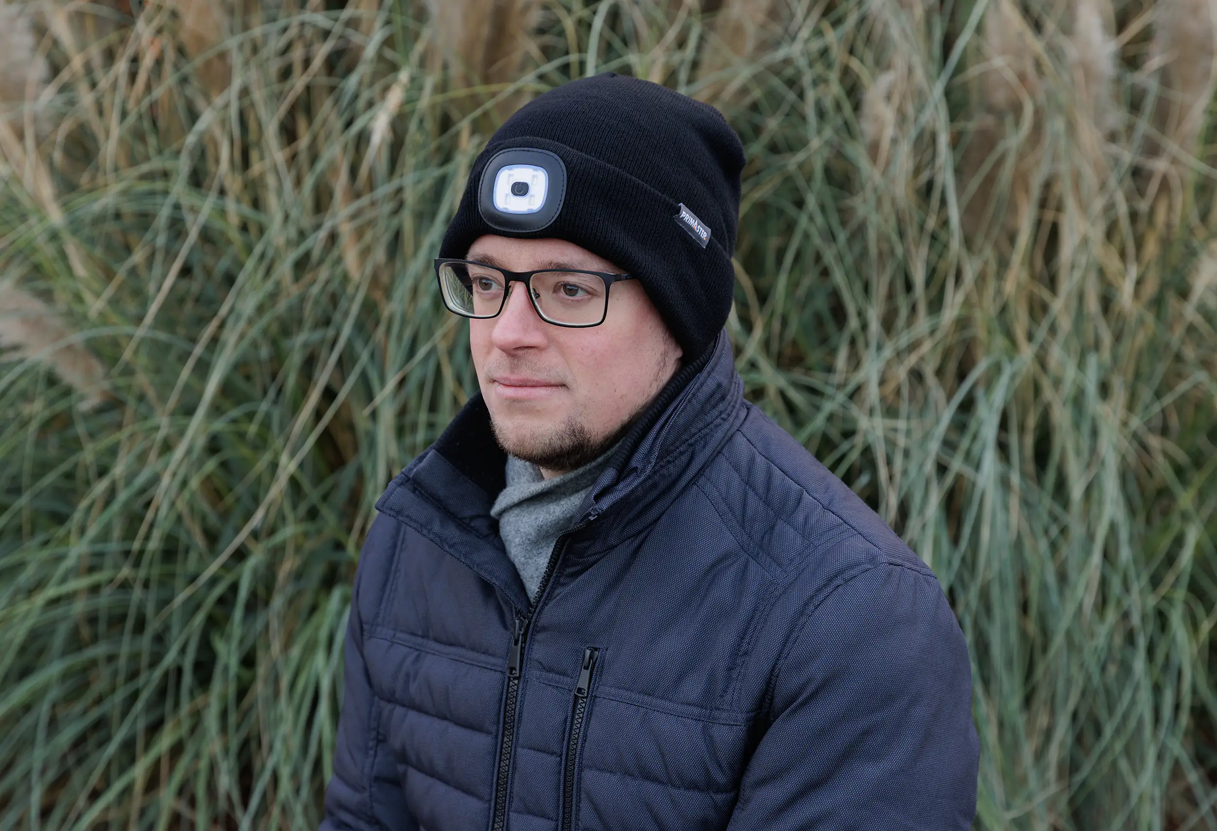 Primaster Mütze Beanie mit LED-Licht laden per USB Primaster Mütze Beanie mit LED-Licht laden per USB