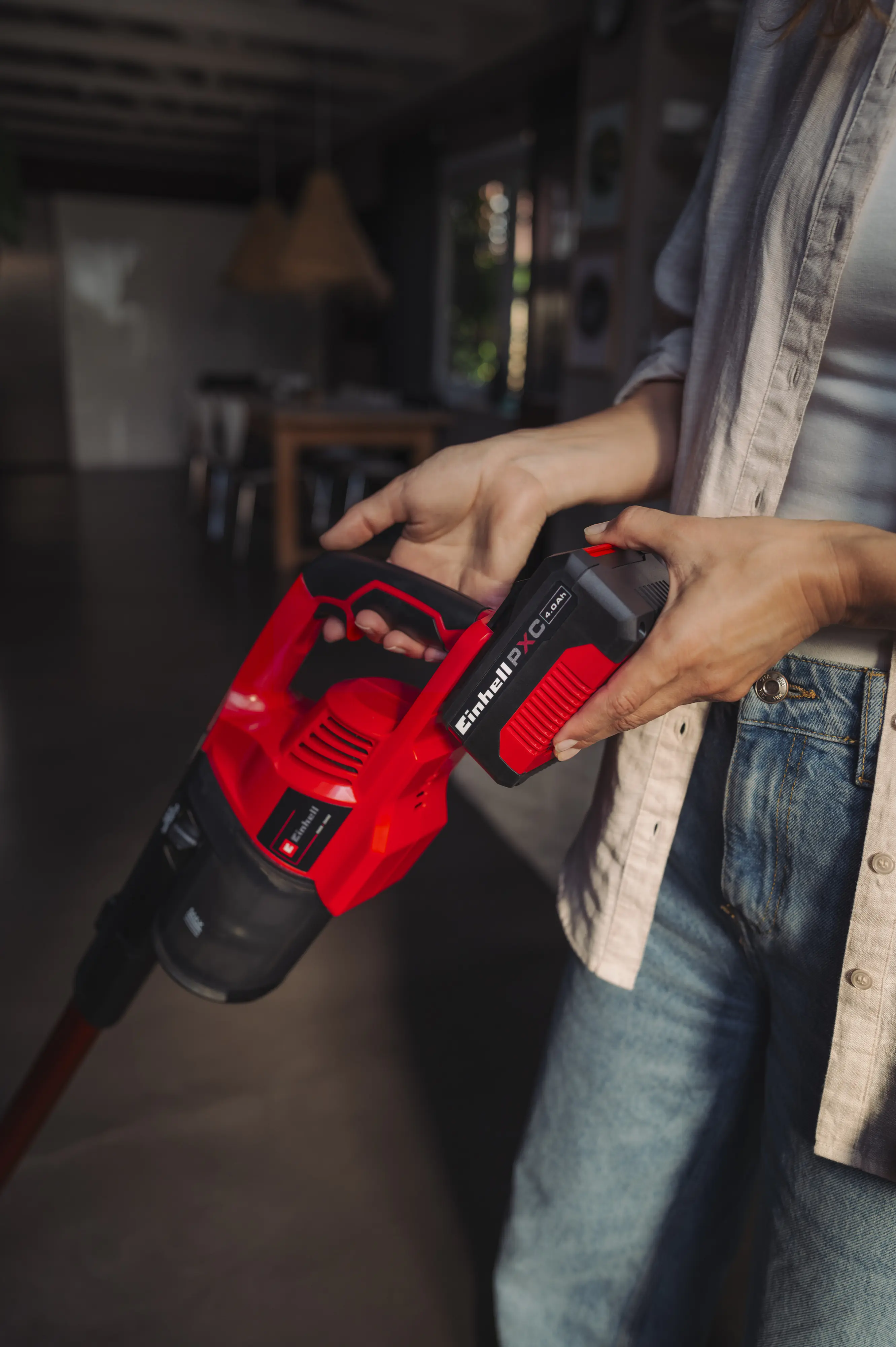 Einhell Akku-Stielstaubsauger TE-SV 18 Li inkl. 4Ah Starterset