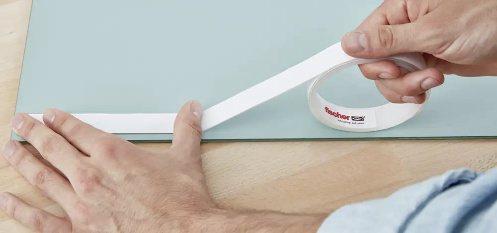 Fischer Montageband Doppelseitig zum Kleben und Montieren.