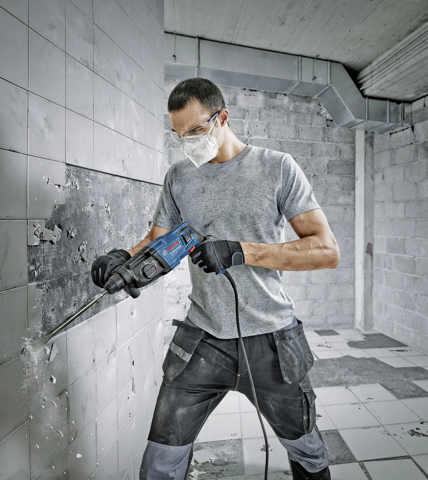 Bosch Professional Bohrhammer GBH 2-21 720 W mit Koffer