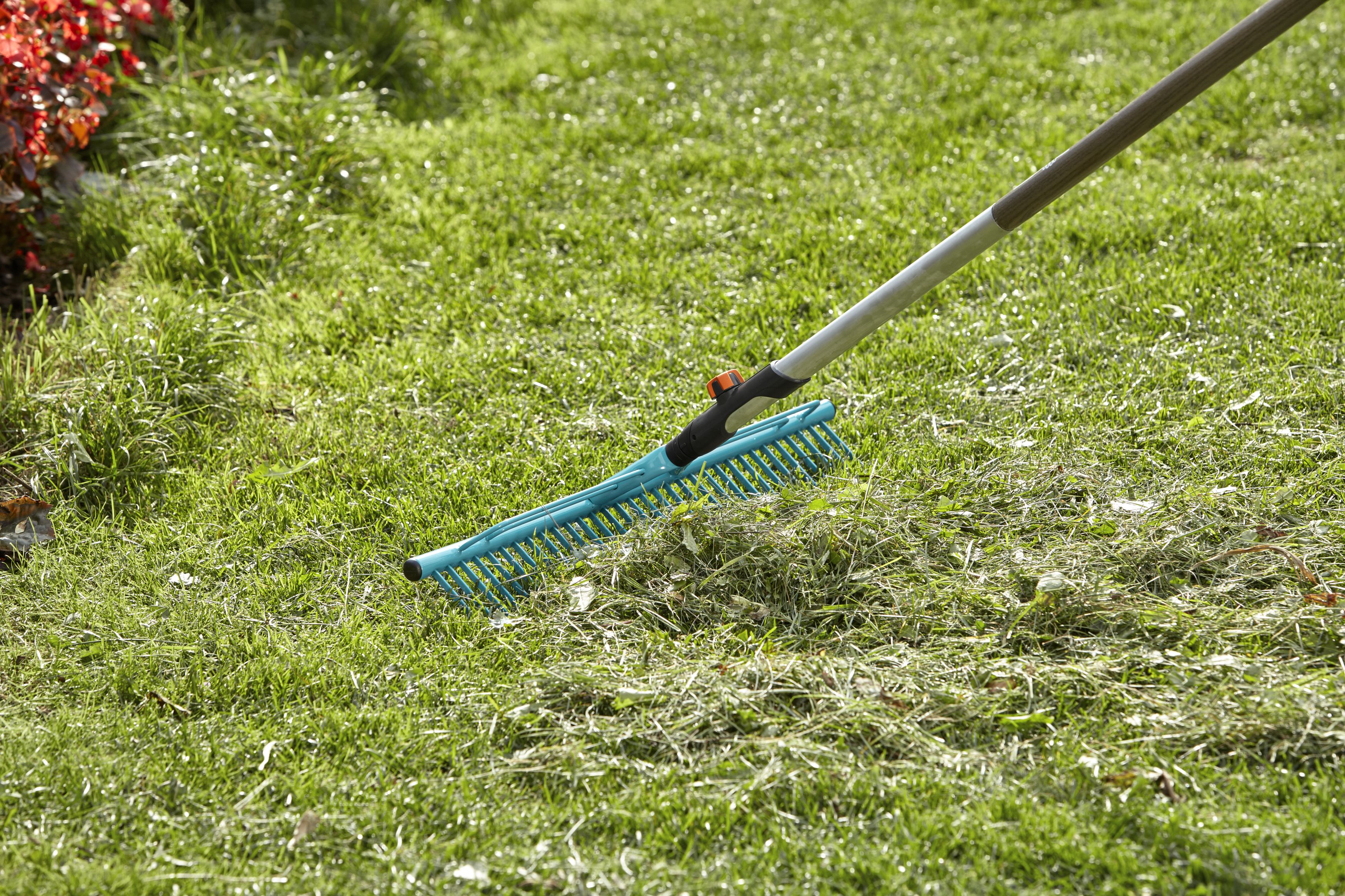 Gardena Rasenrechen combisystem 60 cm Arbeistbreite kaufen Globus