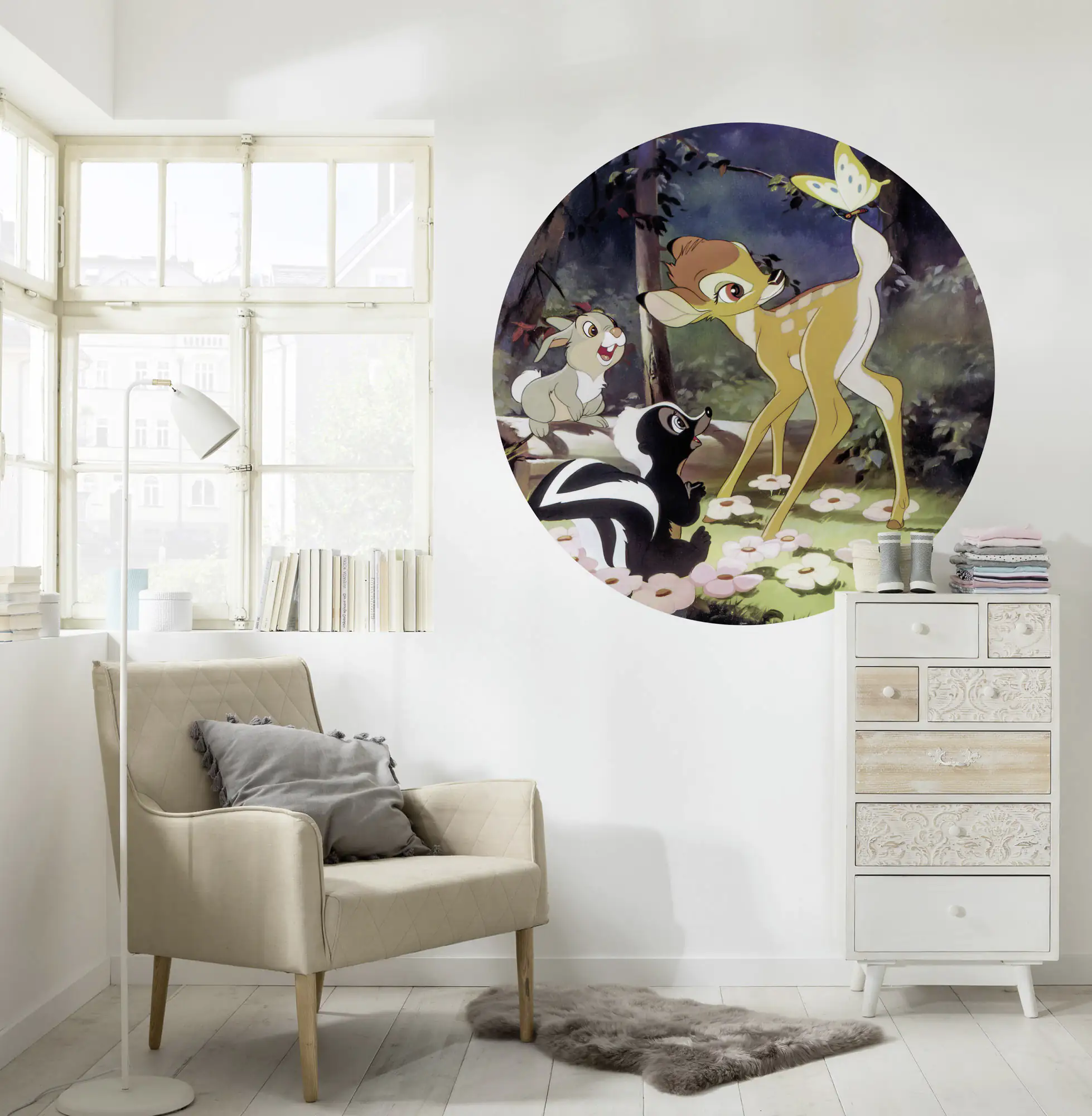 Komar Vlies Fototapete Dot Bambi Butterfly Ø 128 cm, selbstklebend Komar Vlies Fototapete Dot Bambi Butterfly Ø 128 cm, selbstklebend
