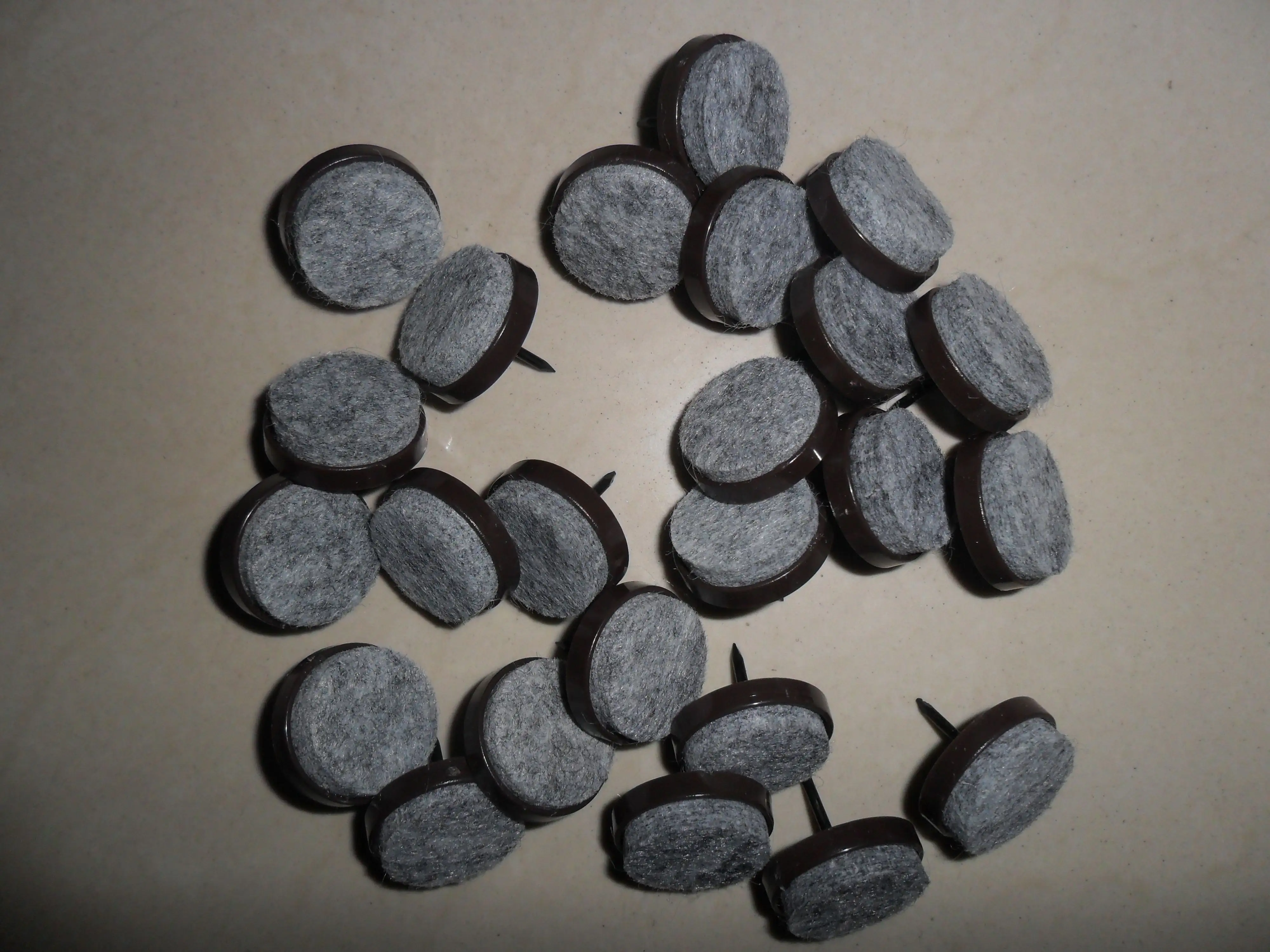 TrendLine Filzgleiter Ø 24 mm braun 24-Stück