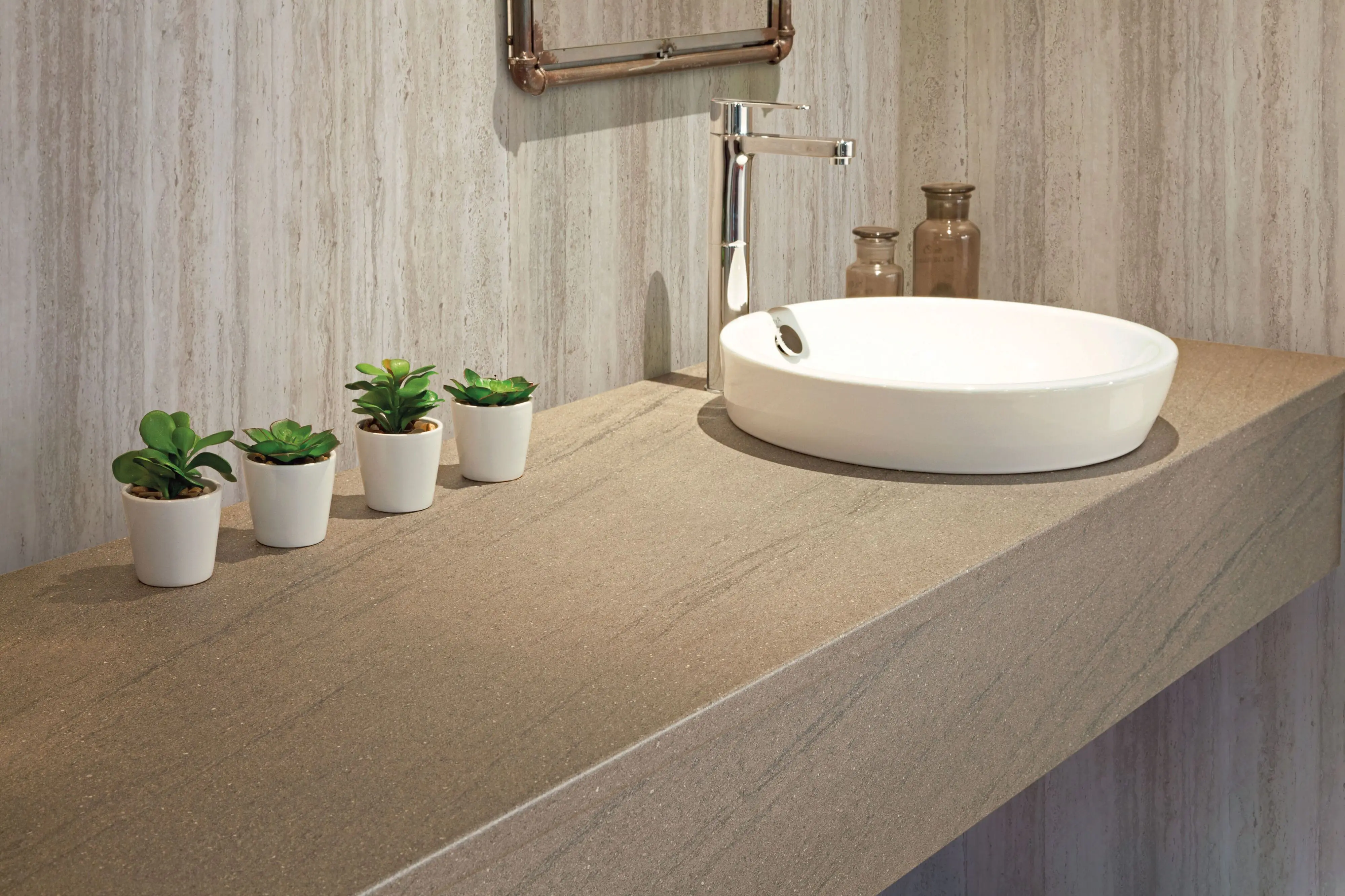 Wetwall Elite Wandpaneel  Natural Travertine 120 x 242 cm mit abgerundeter Abschlusskante