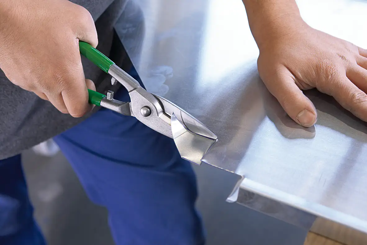 Bessey Schere Berliner "rechtsschneidend" 250 mm für gerade Schnitte Bessey Schere Berliner "rechtsschneidend" 250 mm für gerade Schnitte