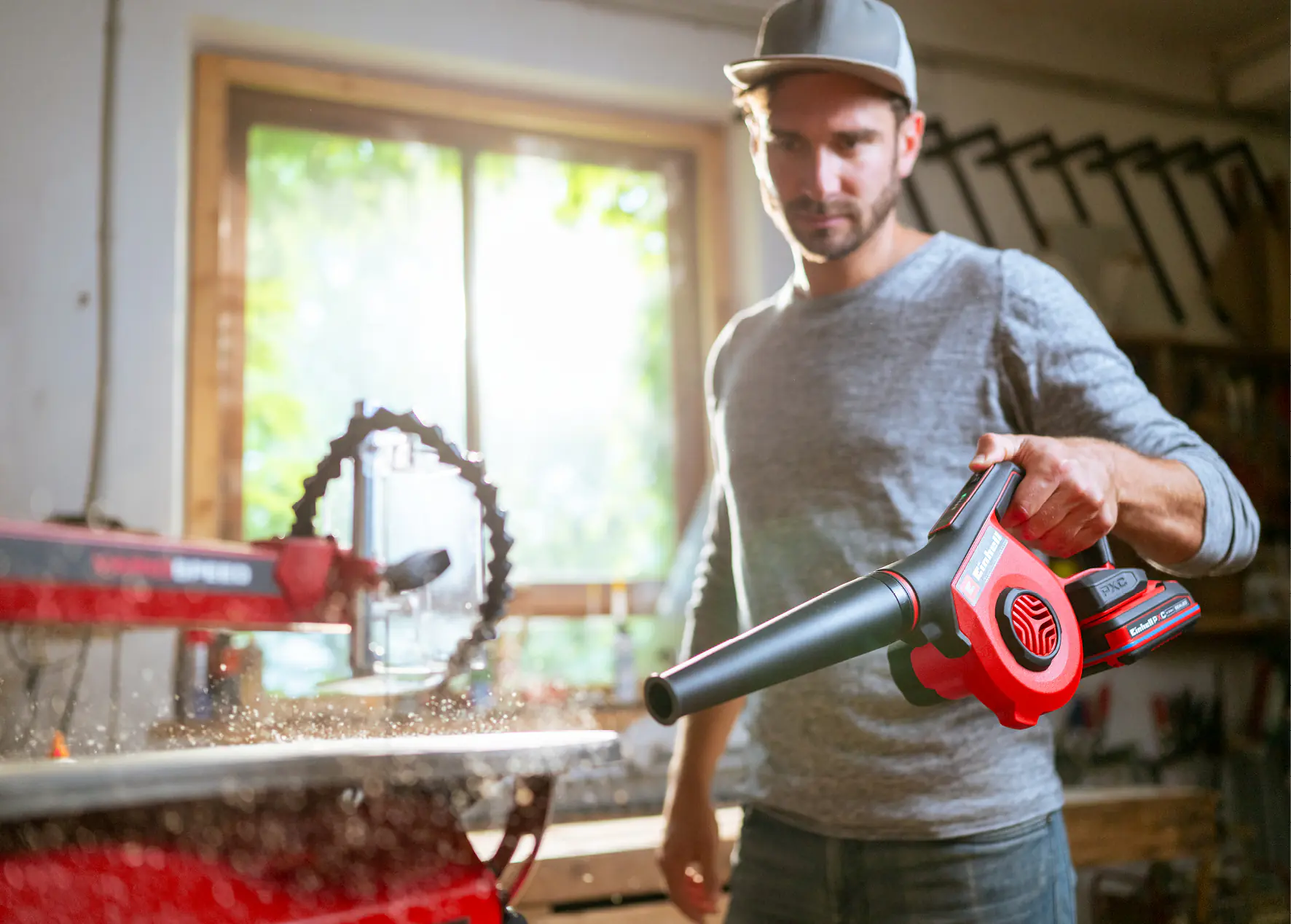 Einhell Expert Akku-Bläser TE-CB 18/270 Li Solo