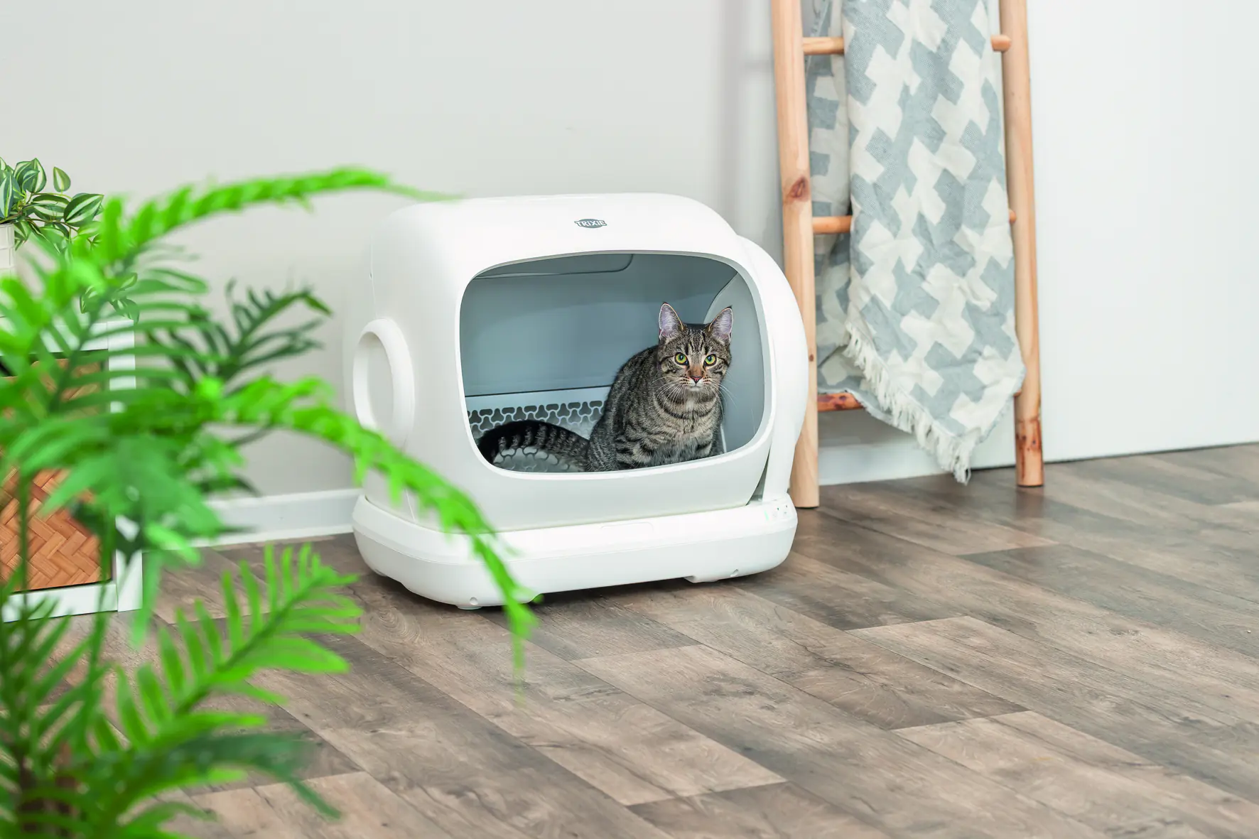 Trixie Selbstreinigende Katzentoilette XL 63 x 57 x 51 cm weiß