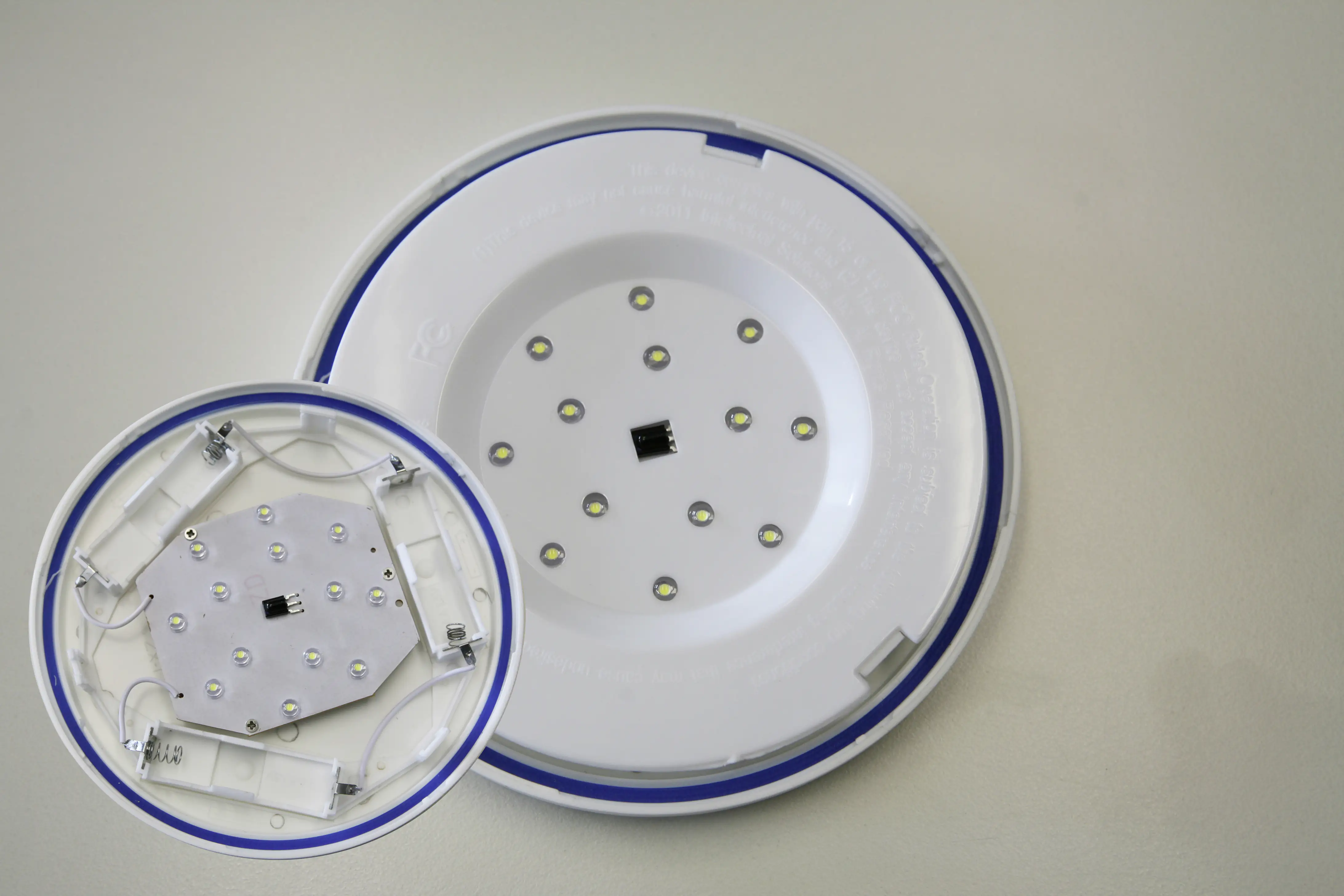 9008748996754_1426151 Steinbach LED-Poolbeleuchtung mit Fernbedienung, Ø 15 cm