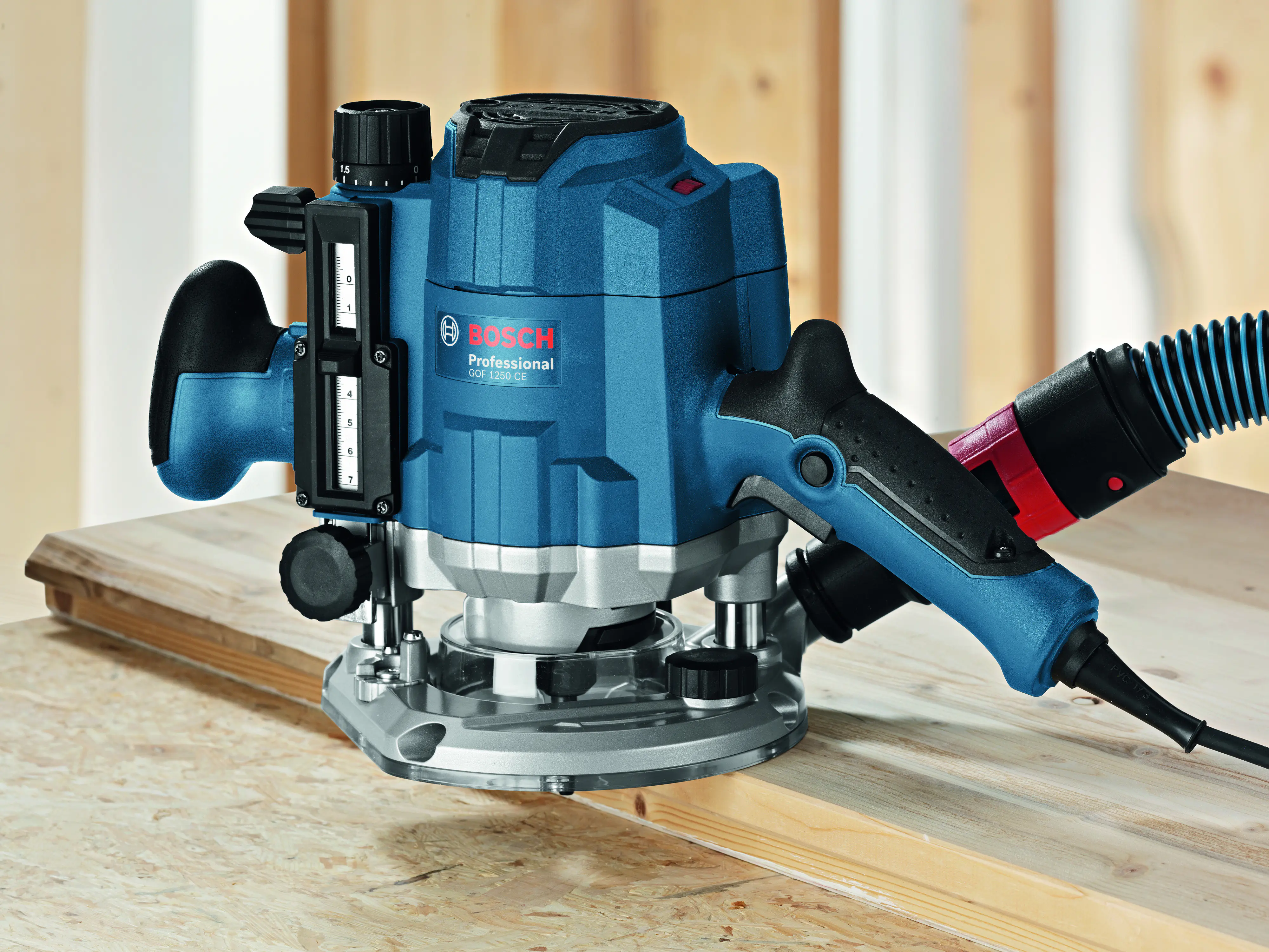 Bosch Professional Präzisions-Oberfräse GOF 1250 CE Bosch Professional Präzisions-Oberfräse GOF 1250 CE
