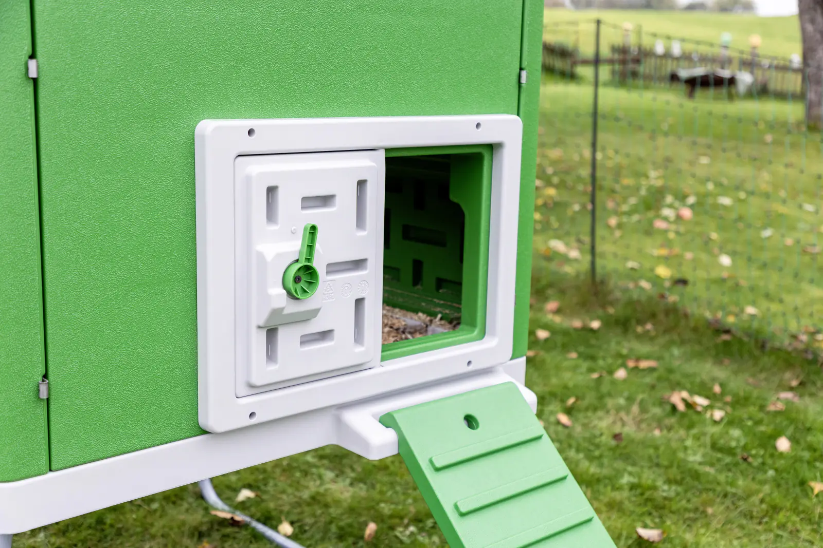 Kerbl Hühnerstall Mobile Coop 119 x 96 x 162 cm grün Kerbl Hühnerstall Mobile Coop 119 x 96 x 162 cm grün