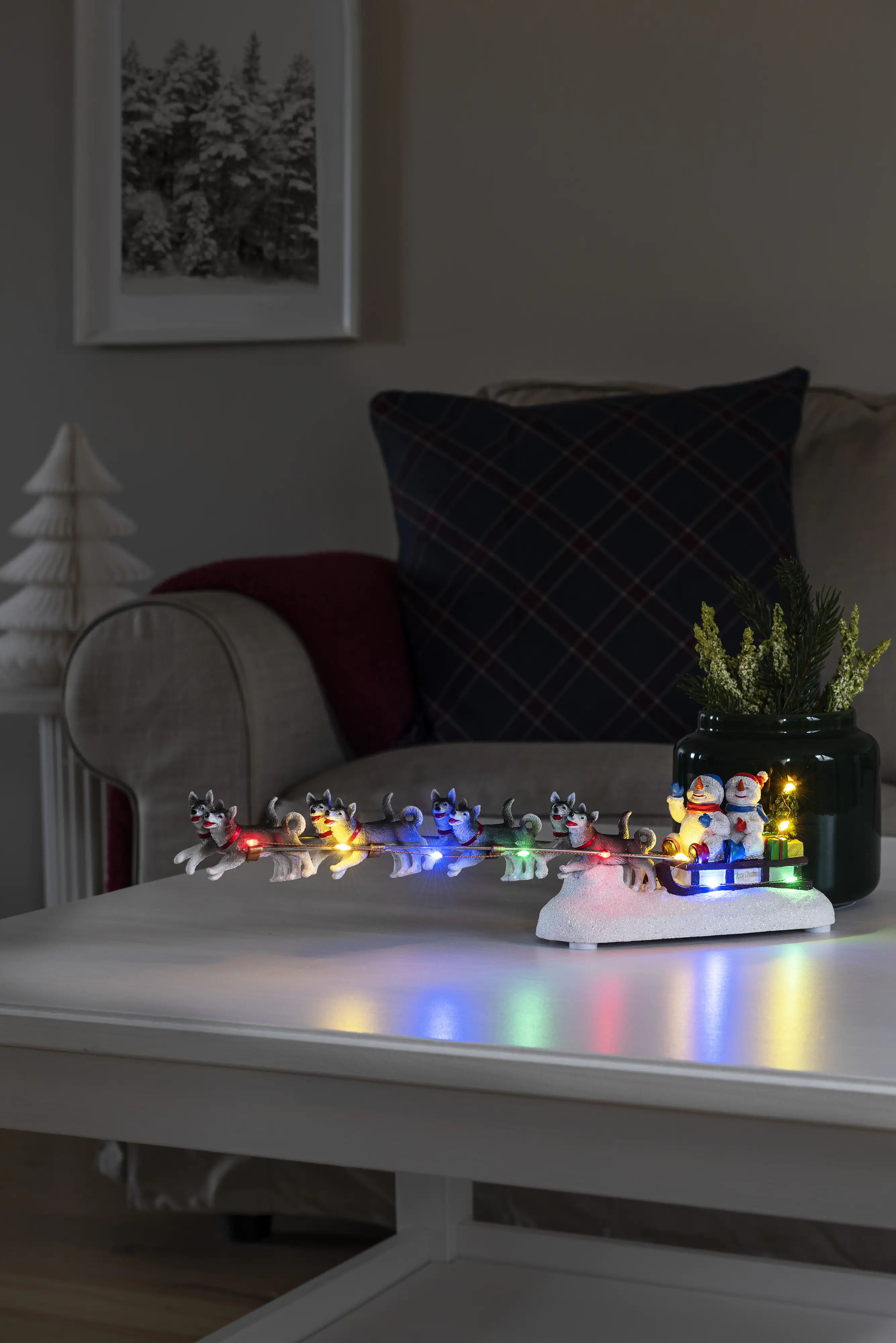 Konstsmide LED Szenerie Schneemann mit Hundeschlitten für Innen Konstsmide LED Szenerie Schneemann mit Hundeschlitten für Innen