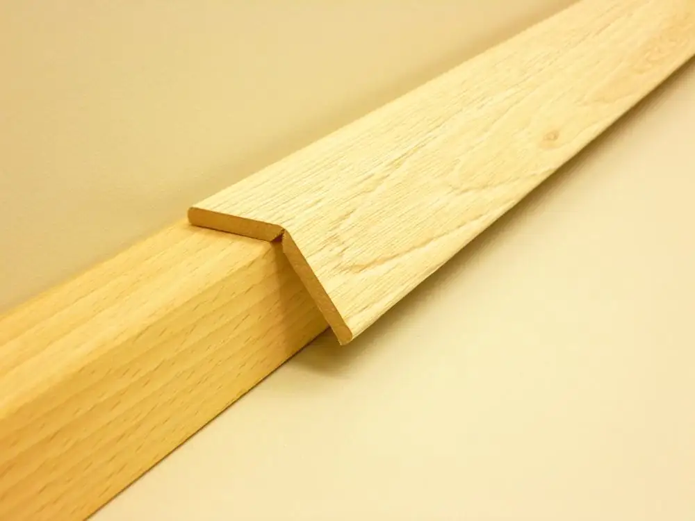 B.S. Bauprogramm Knickwinkelleiste 260 cm 28 x 28 mm AstEiche hell