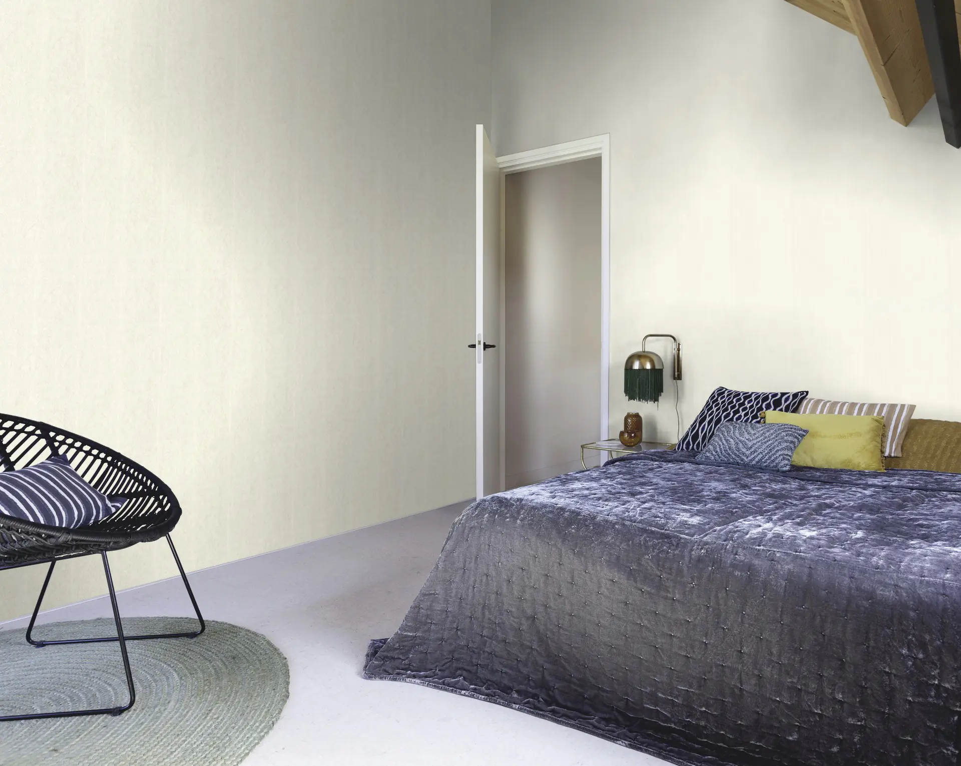 Rasch Vliestapete 746013 Weiß-Cremeweiß Uni 10,05 m x 0,53 m