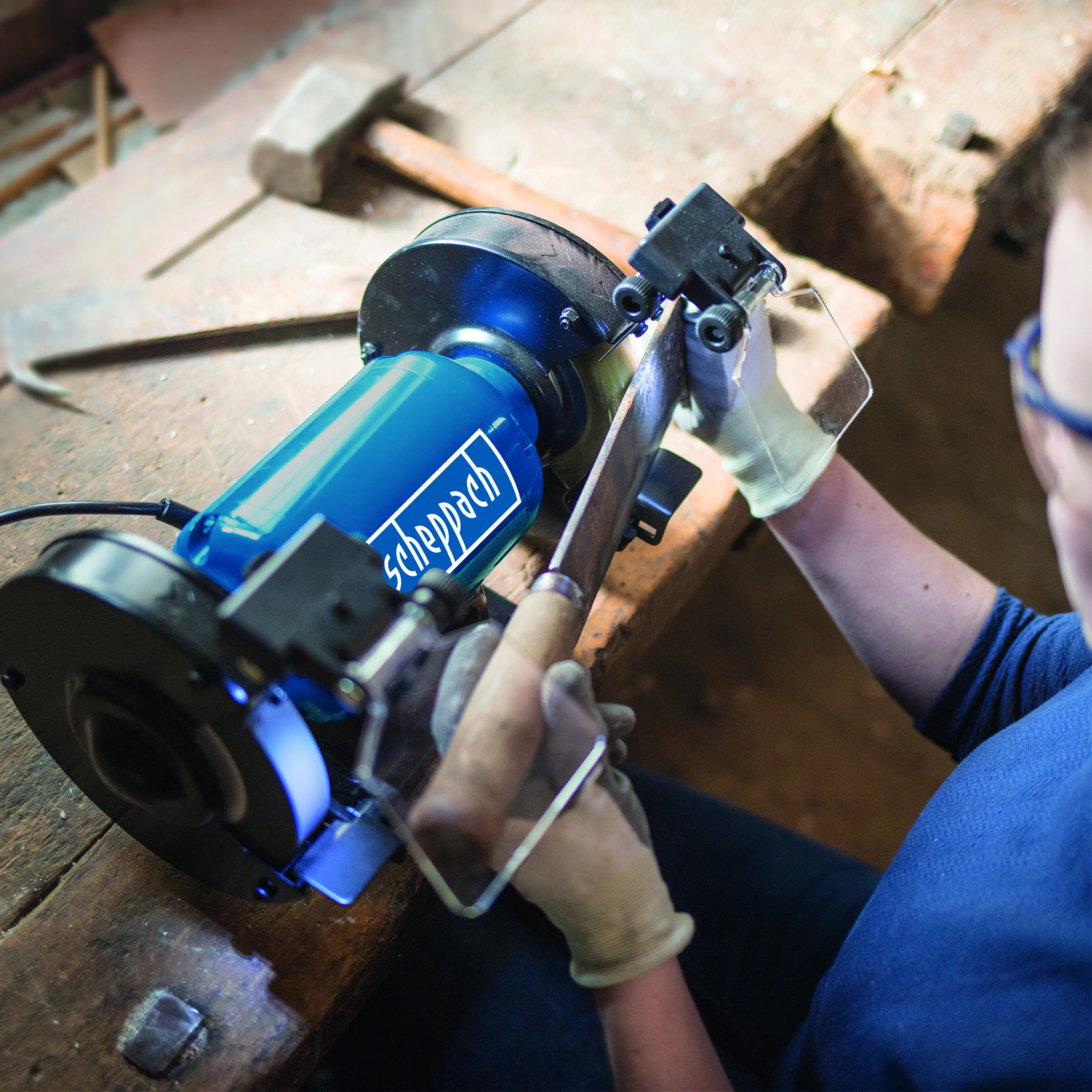 Scheppach Doppelschleifer SM150L 400 W 2850 U/min K36 und K60 LED und Funkenschutz