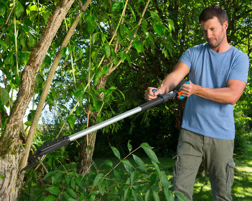 Gardena Astschere SlimCut bis zu Ø 28 mm Schnittstärke