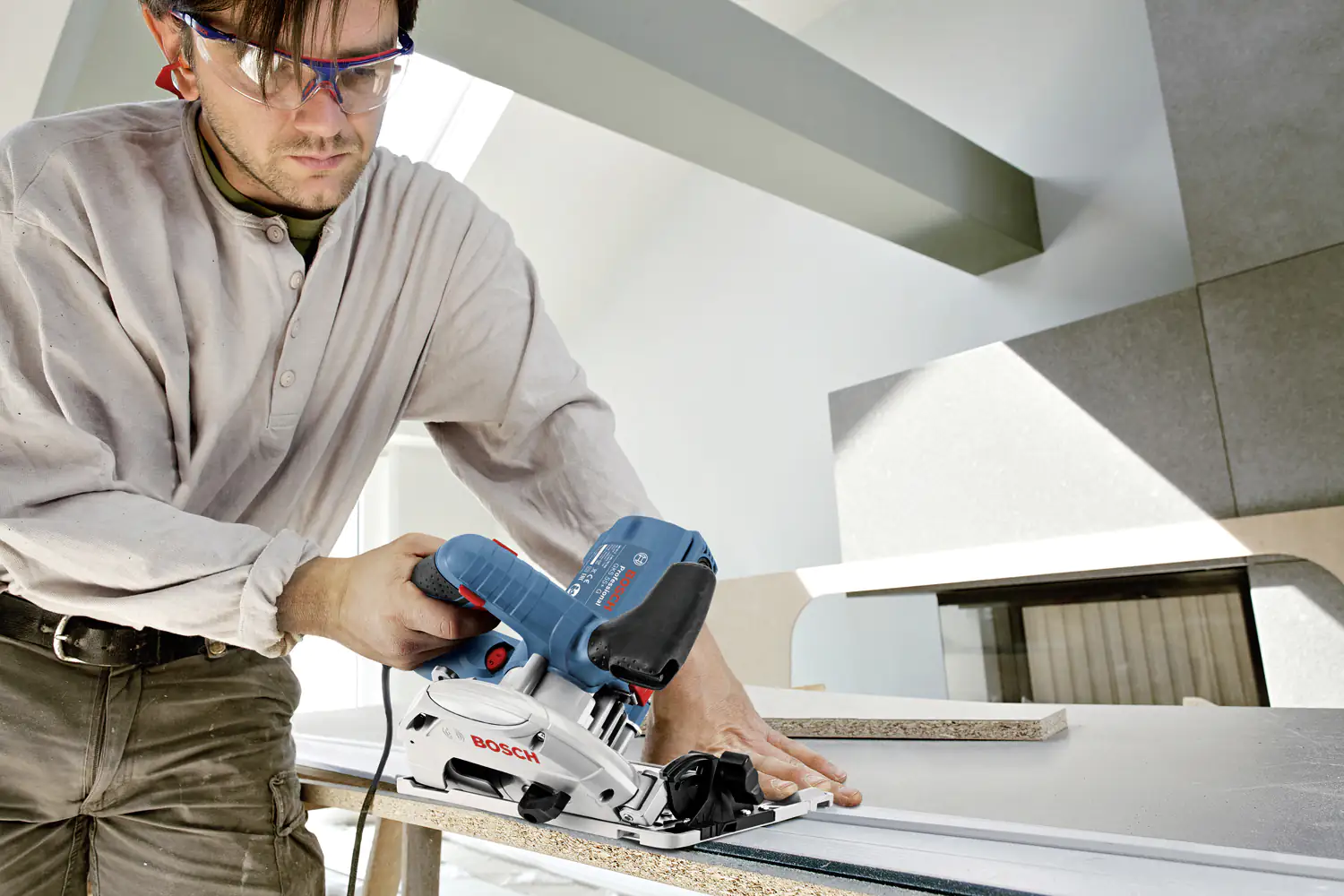 Bosch Professional Handkreissäge GKS 55+G 1200 W