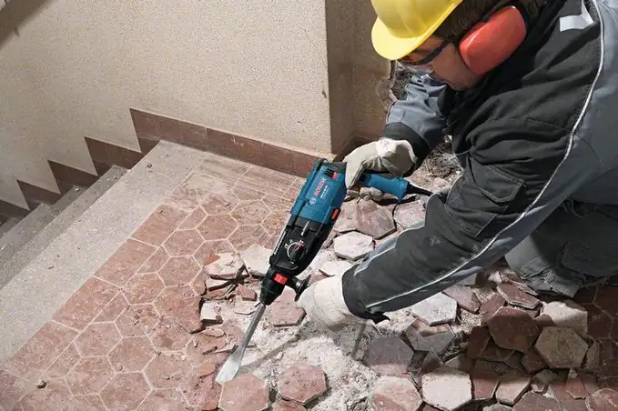 Bosch Professional Bohrhammer GBH 2-28 F 880 W im Koffer Bosch Professional Bohrhammer GBH 2-28 F 880 W im Koffer
