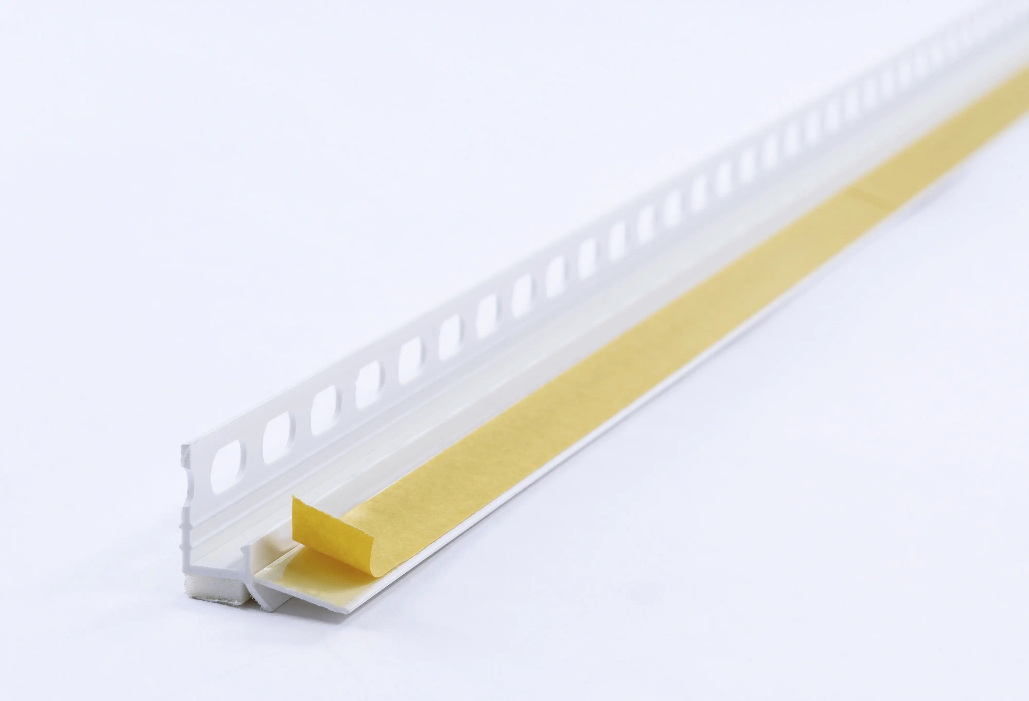 baukom Anputzleiste PVC 2,6 m lang, 9 mm Putzdicke