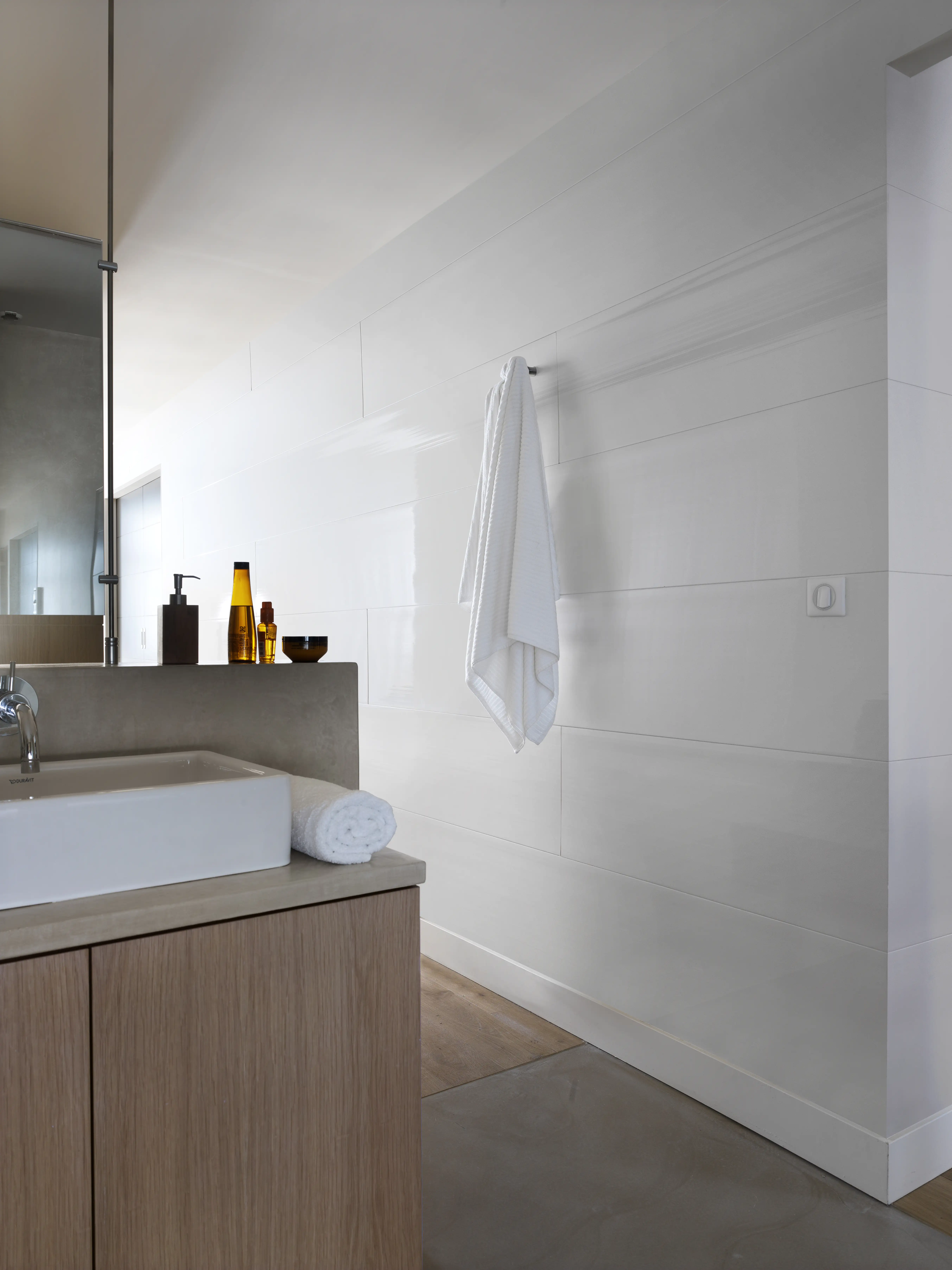 3100038118863 Grosfillex Kunststoffpaneele Element Compact 120 x 37,5 cm 8 mm weiß glänzend