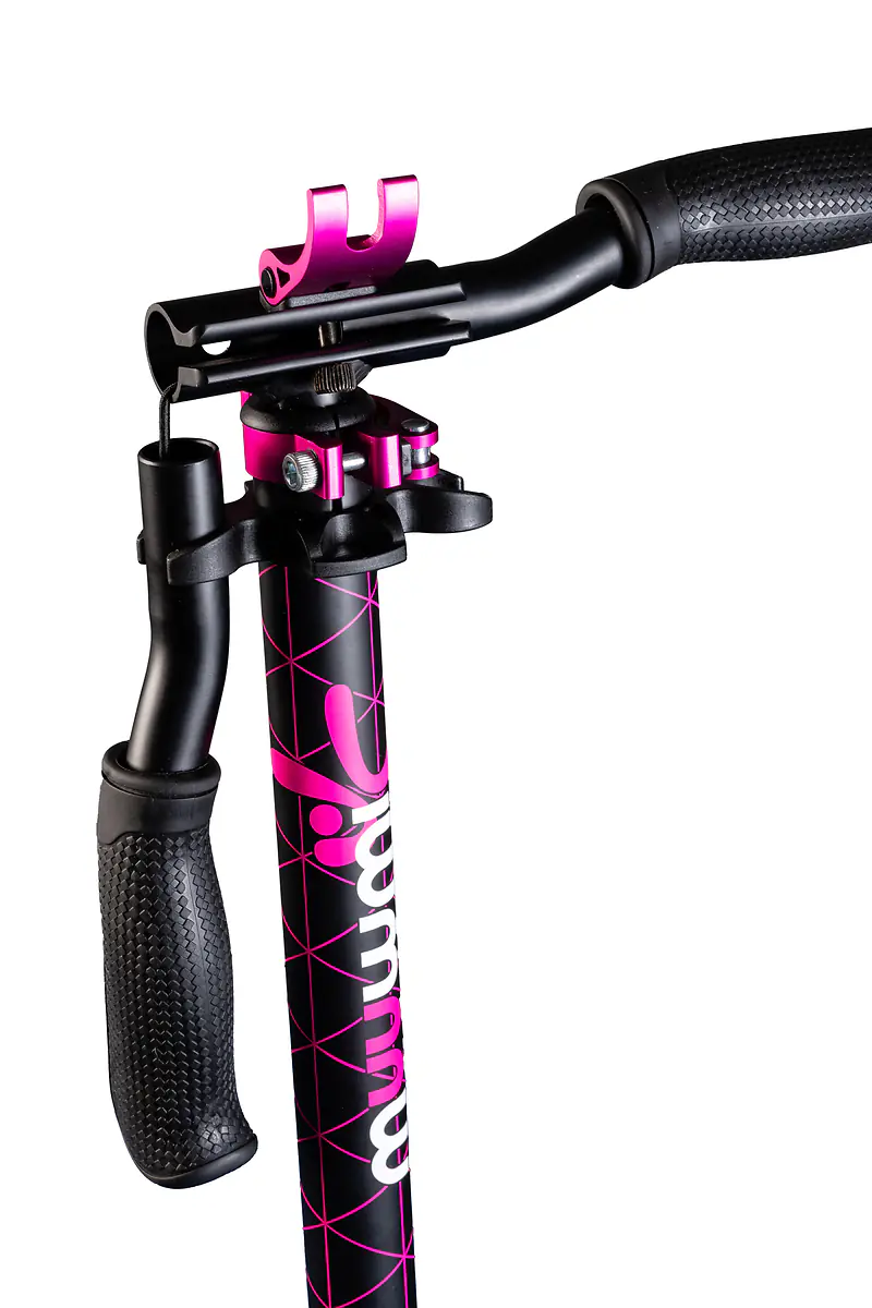 Muuwmi Scooter für Kinder Pro schwarz/pink