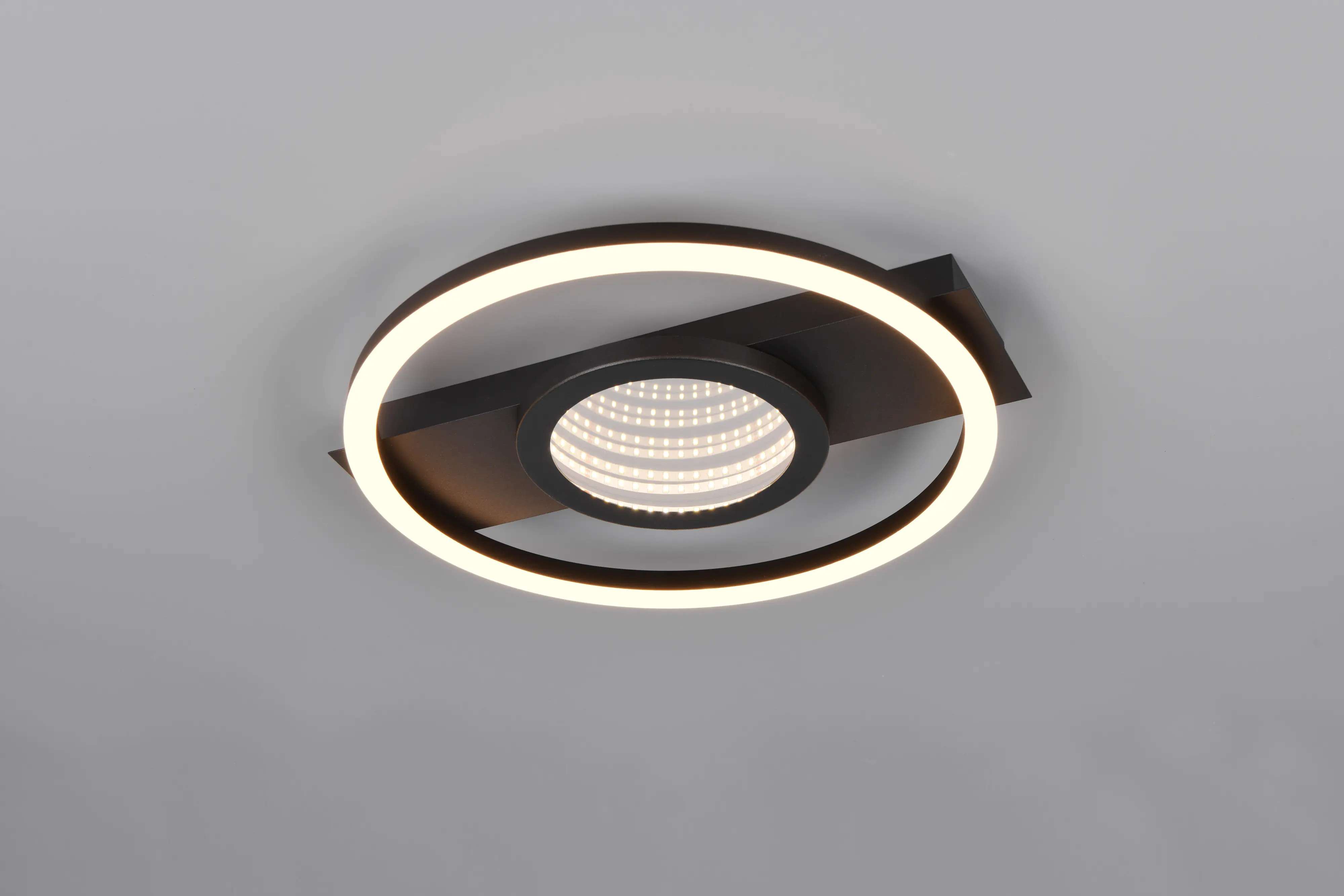 Trio LED Deckenleuchte Wheeler 16 W schwarz matt Trio LED Deckenleuchte Wheeler 16 W schwarz matt