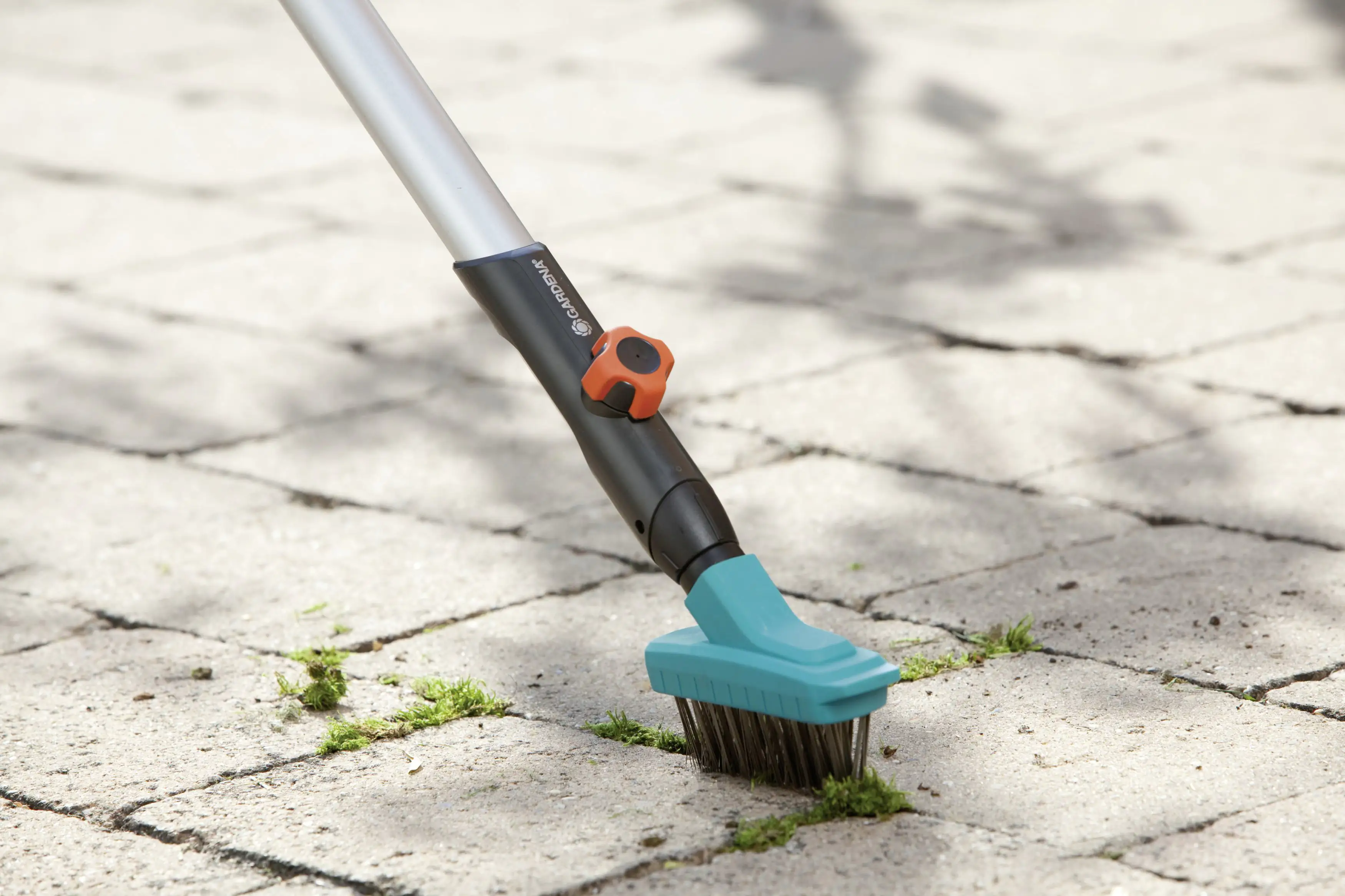 Gardena Fugenbürsten combisystem mit Holzstiel