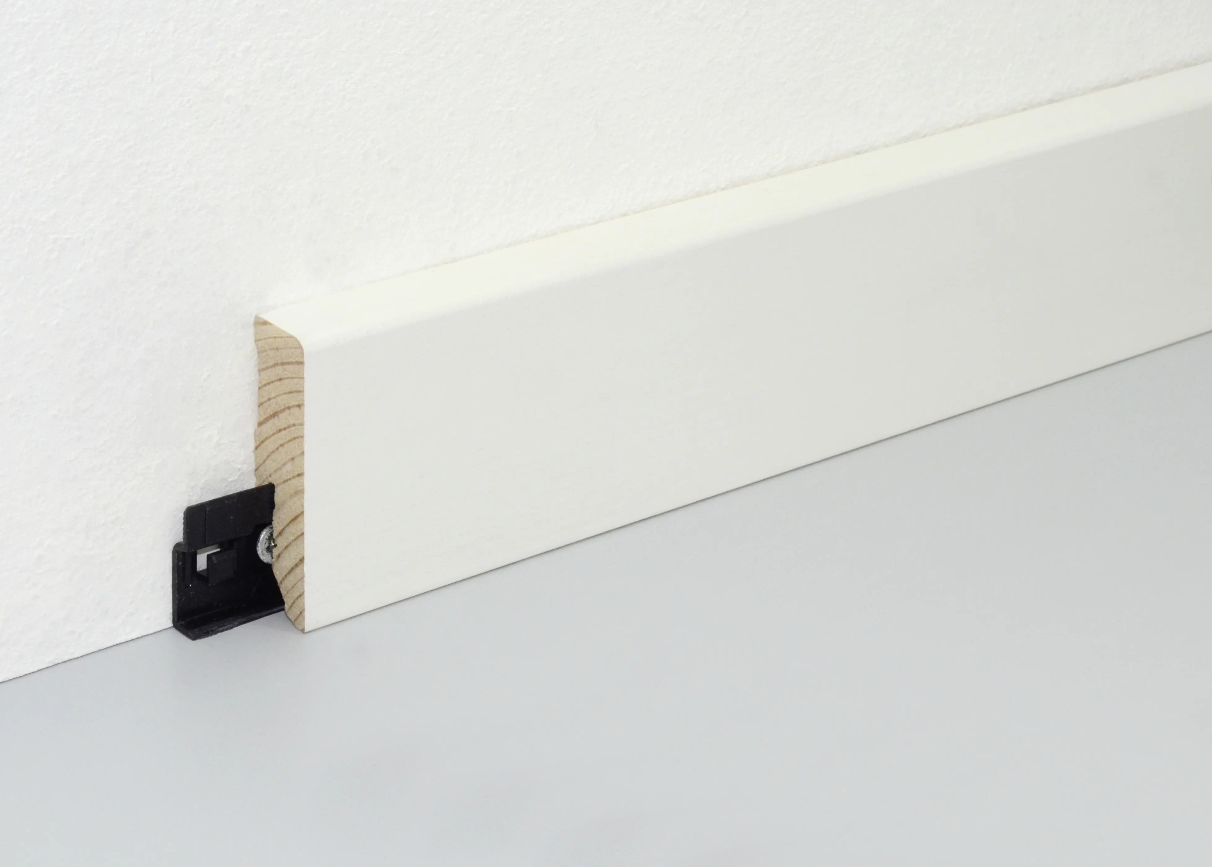 FN Neuhofer Sockelleiste Eckig 240 cm 58 x 16 mm Fichte oder Kiefer