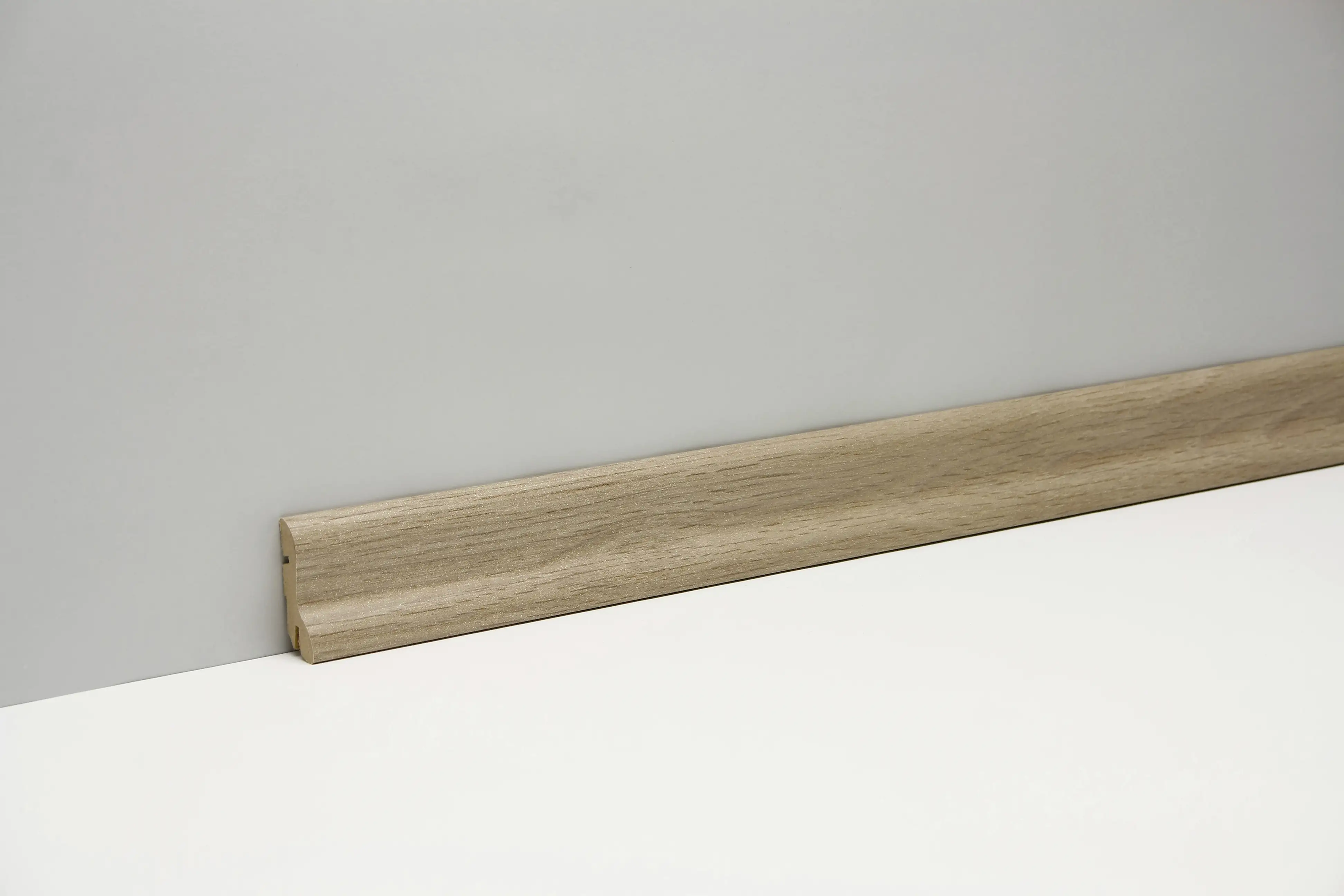 Classen Clip-Fußleiste 240 cm 40 x 20 mm Elfenbein Classen Clip-Fußleiste 240 cm 40 x 20 mm Elfenbein