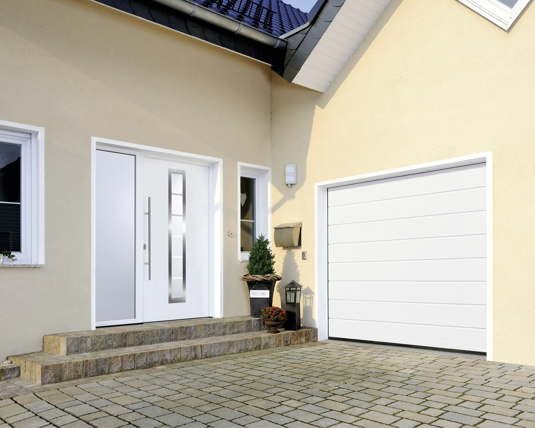 EcoStarMatic Garagen-Sektionaltor 250 x 200 cm verkehrsweiß Inkl. Torantrieb Liftronic 700 EcoStarMatic Garagen-Sektionaltor 250 x 200 cm verkehrsweiß Inkl. Torantrieb Liftronic 700