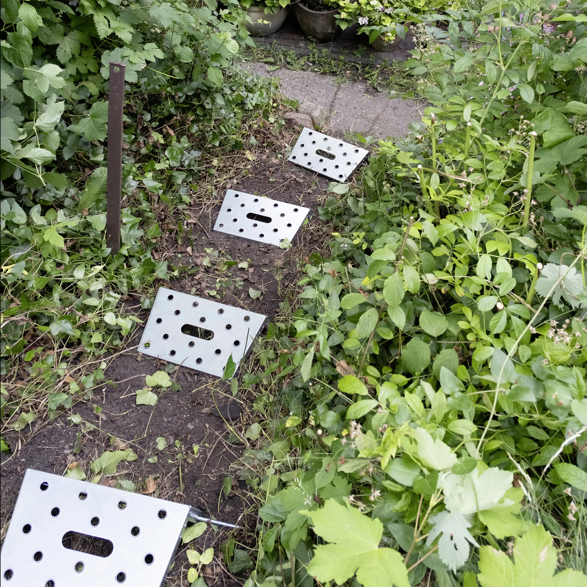 Dolle Hangstufe Stahl verzinkt 20 x 20 cm