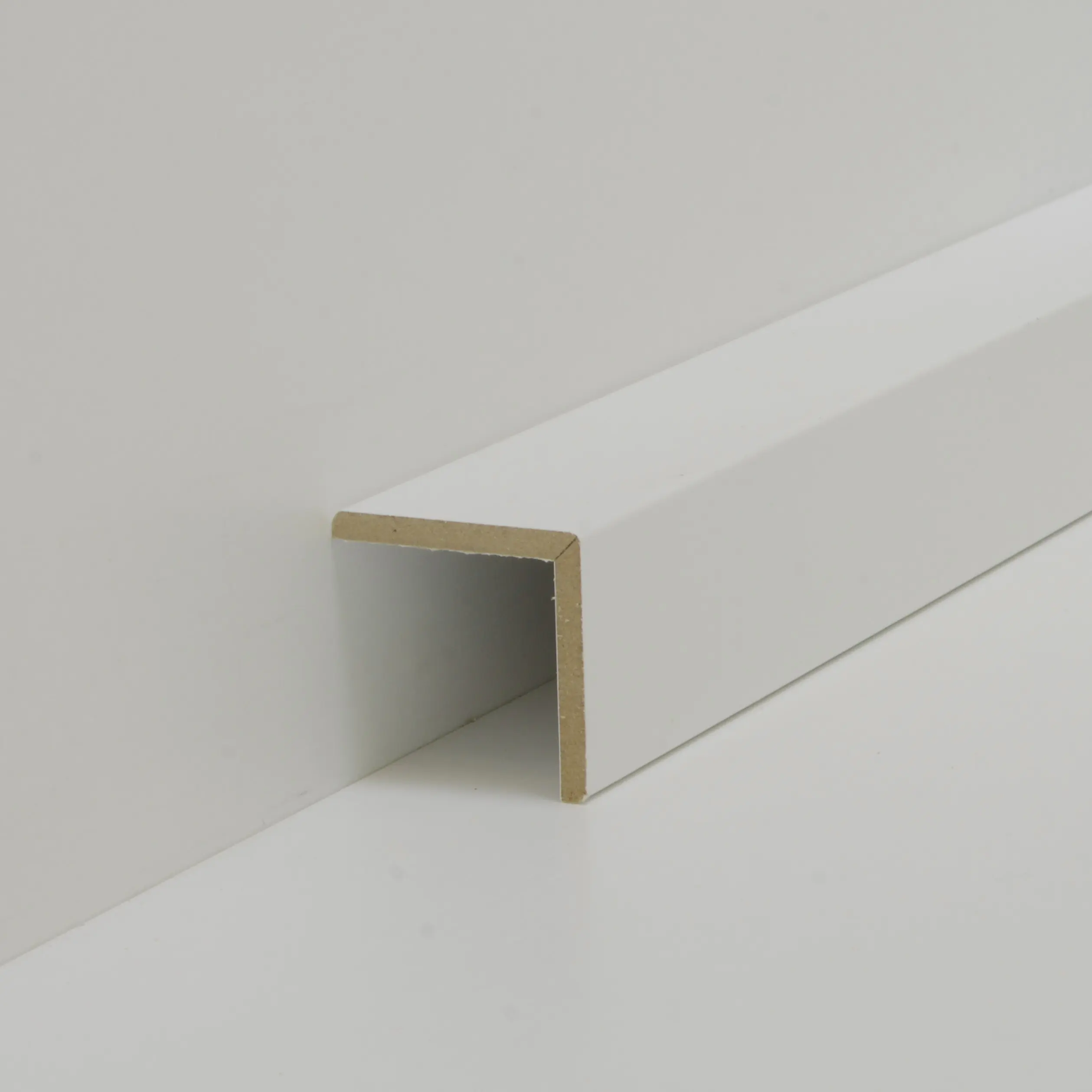 B.S. Bauprogramm Winkelleiste 250 cm 40 x 40 mm weiß