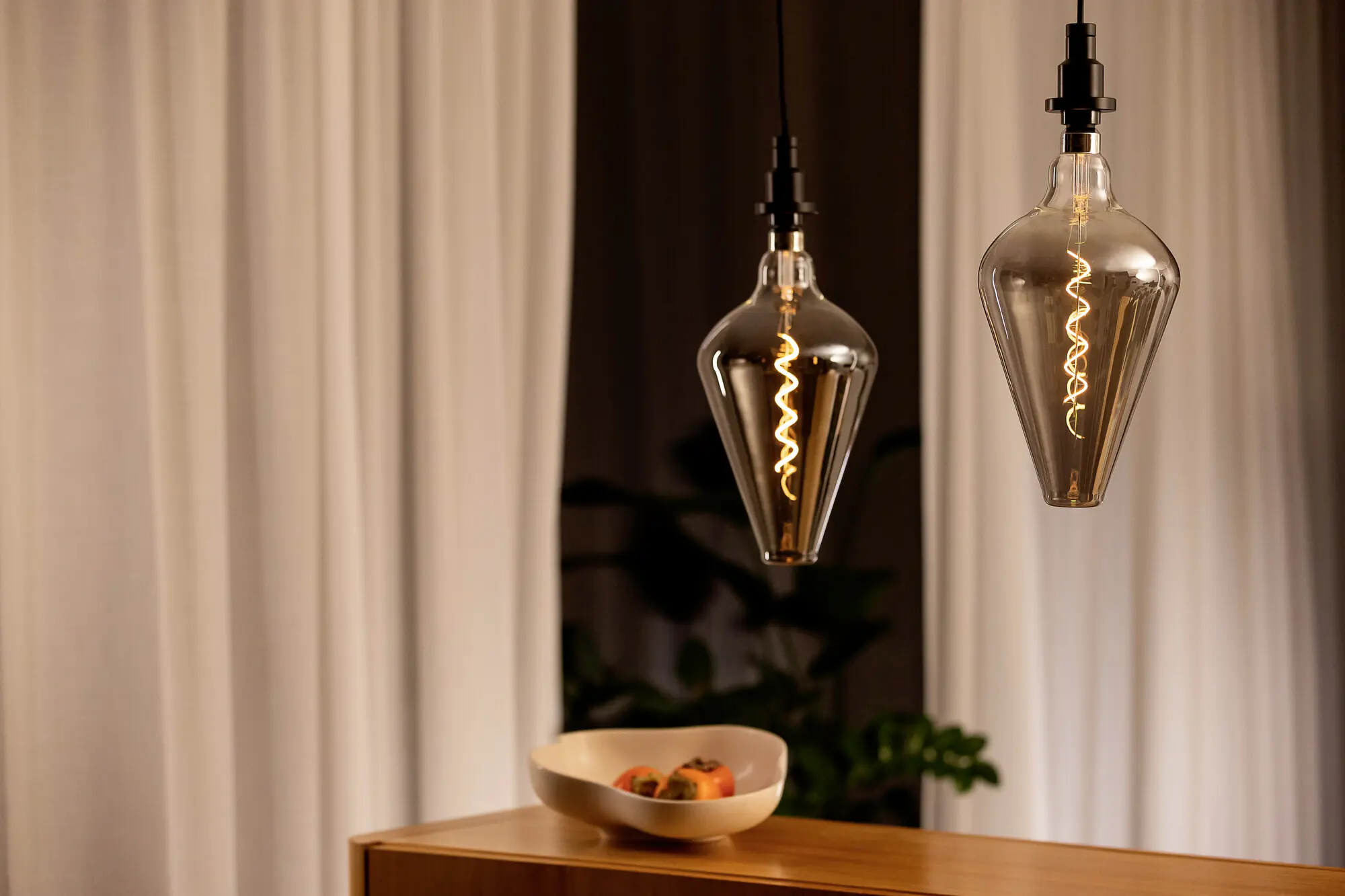 Osram LED Dekoleuchtmittel Kegel E27 4 W warmweiß rauch