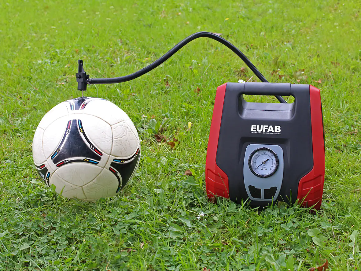4017681210761_6 EUFAB Kompressor Dual Power 12V 230V, 8,3bar