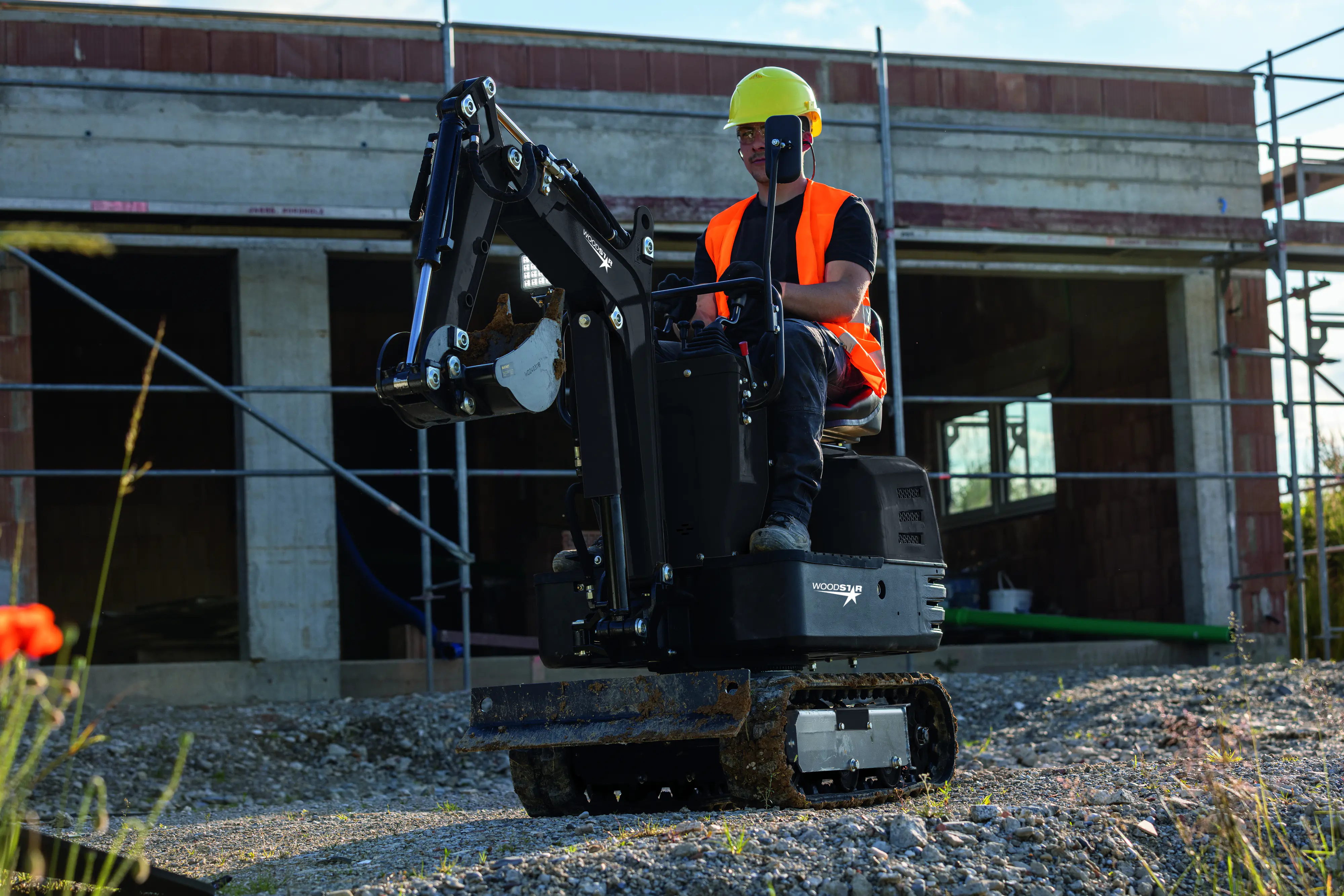 Woodster Mini-Bagger WMB800 mit 69 cm Spurbreite 8,5 PS