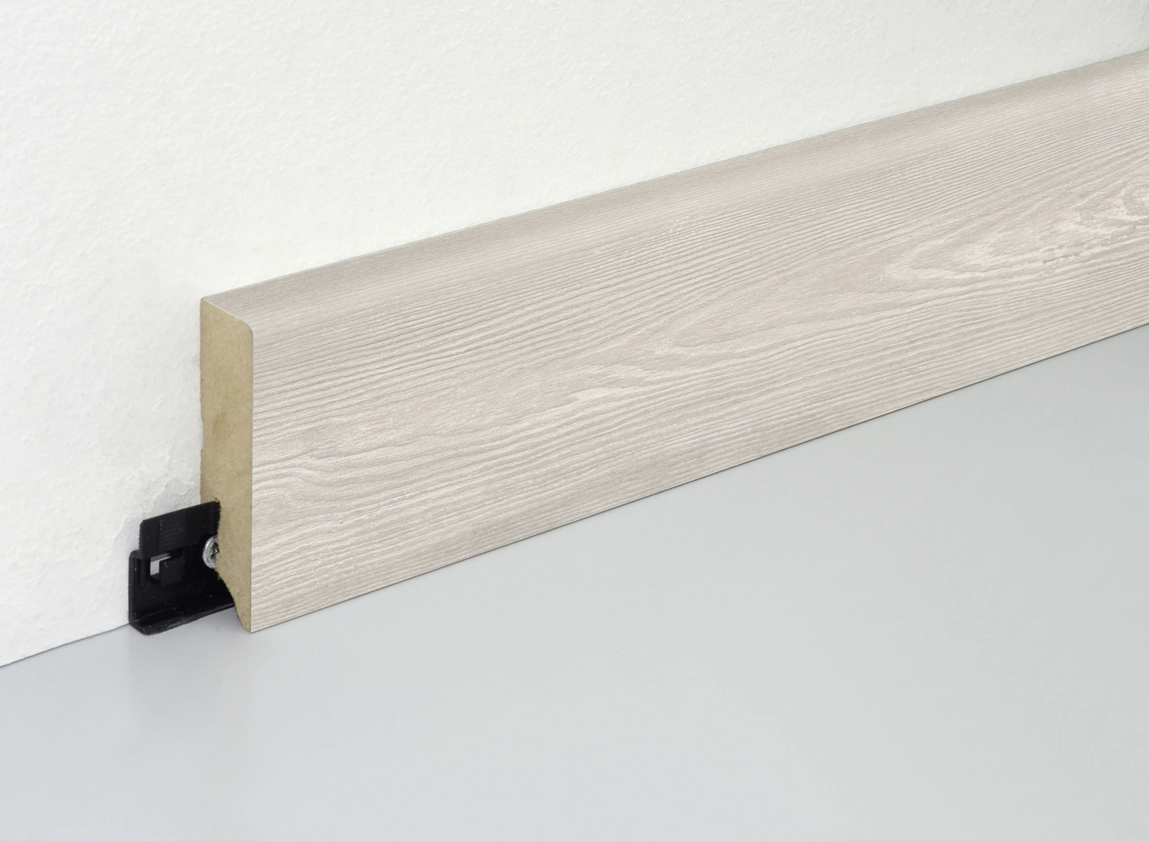 9010115225824_2765494 Neuhofer Fußleiste 240 cm 70 x 19 mm Pine whitewashed