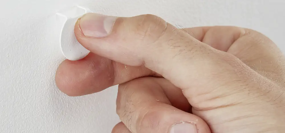 Fischer Magnetkralle Macht jede Wand zur Magnettafel