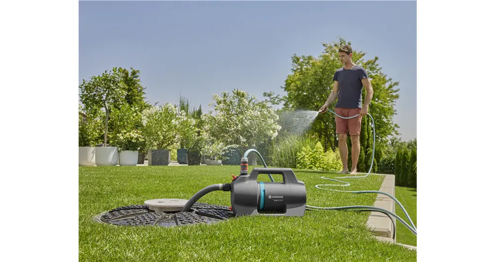 Gardena Gartenpumpe 4100 Silent Set 4.100 l/ h 550 Watt Gardena Gartenpumpe 4100 Silent Set 4.100 l/ h 550 Watt