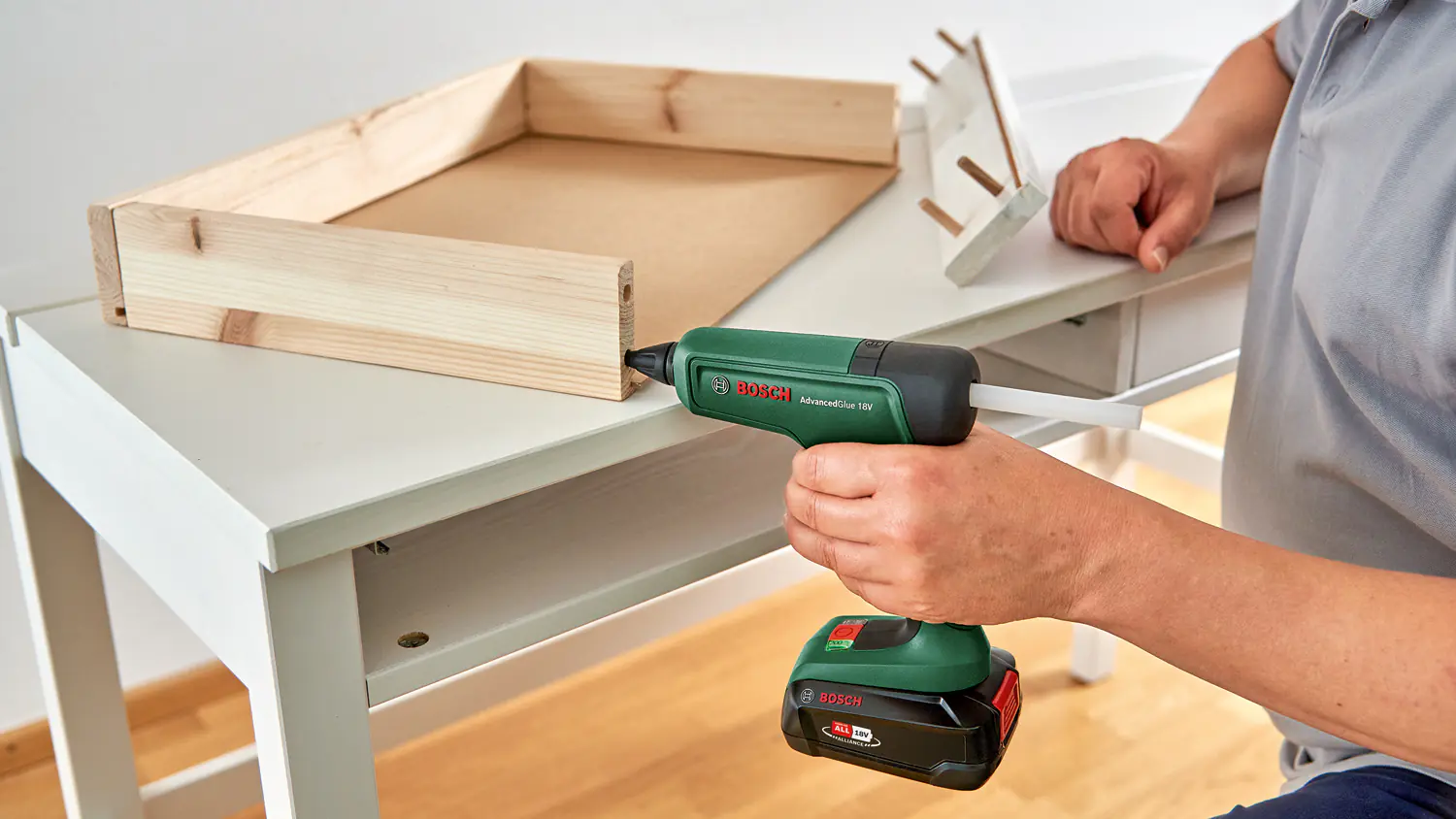 Bosch Akku-Heißklebepistole, AdvancedGlue 18 V Solo Bosch Akku-Heißklebepistole, AdvancedGlue 18 V Solo