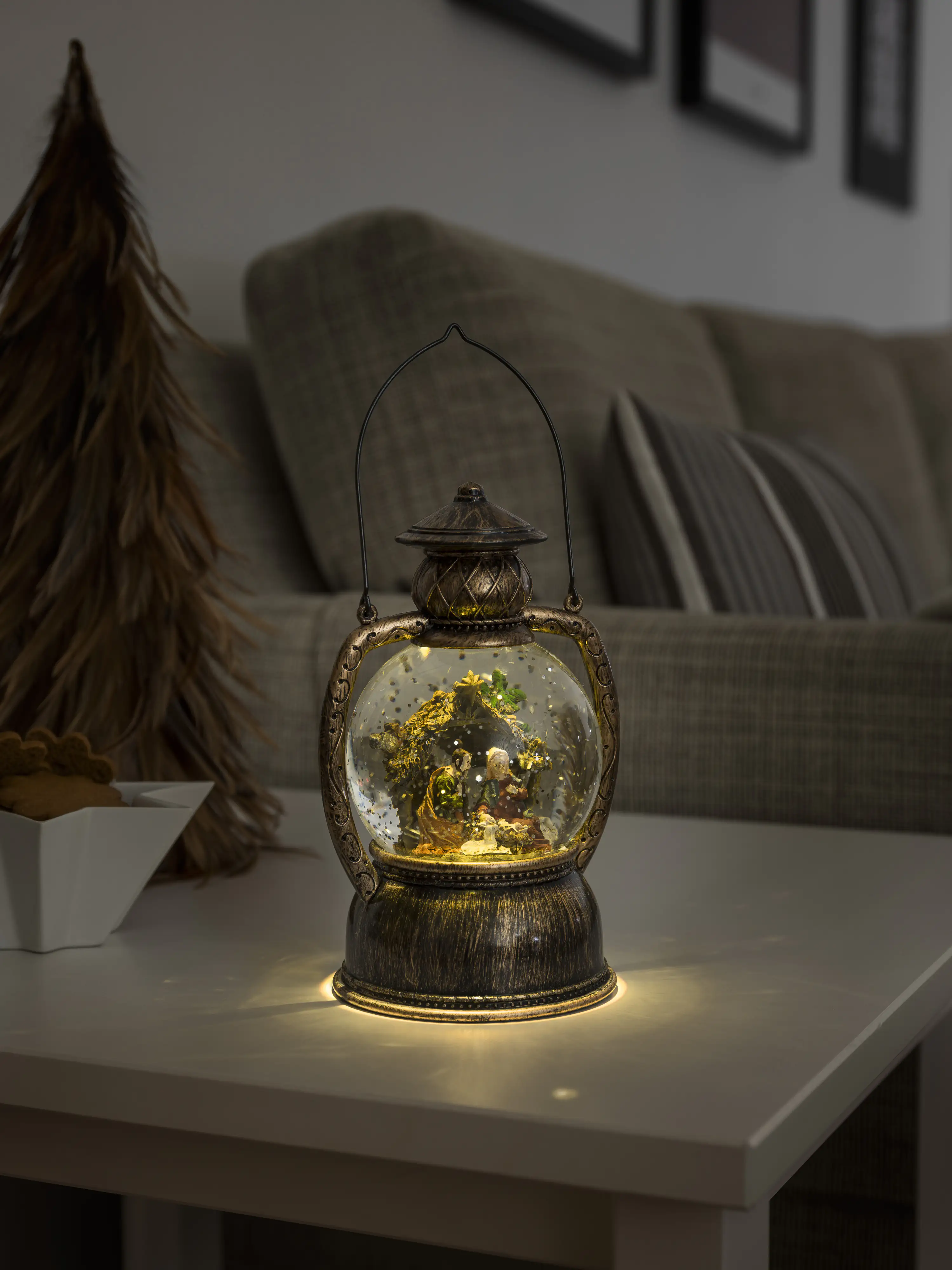 Konstsmide LED Kugellaterne Weihnachtskrippe 20 x Ø 12 cm Konstsmide LED Kugellaterne Weihnachtskrippe 20 x Ø 12 cm