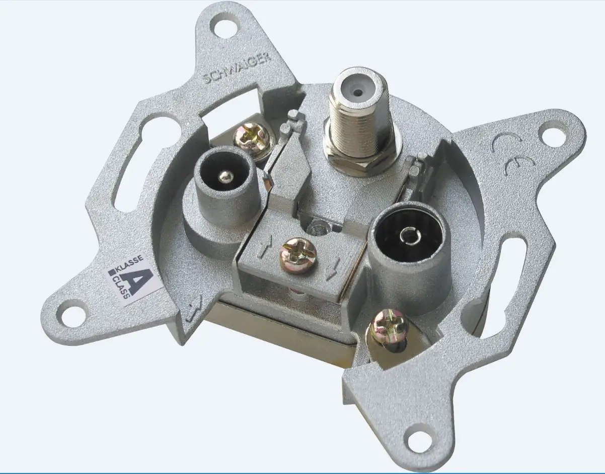 Schwaiger Multimedia Durchgangsdose (8 dB)