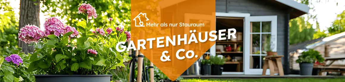 Blumen vor Gartenhaus bei Sonnenschein. Text: „Mehr als nur Stauraum – GARTENHÄUSER & Co.“.