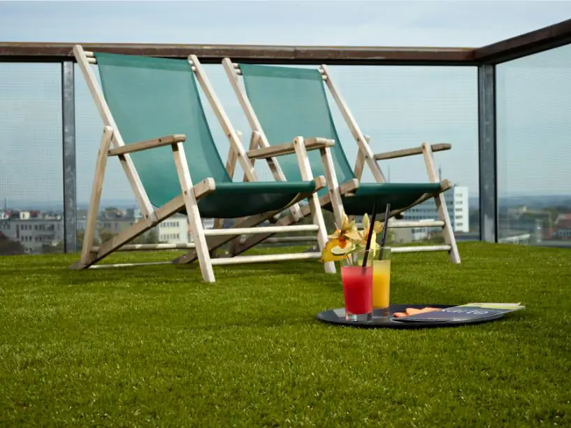 4002398905574 Kunstrasen Samos grün, 1,33 x 3 m